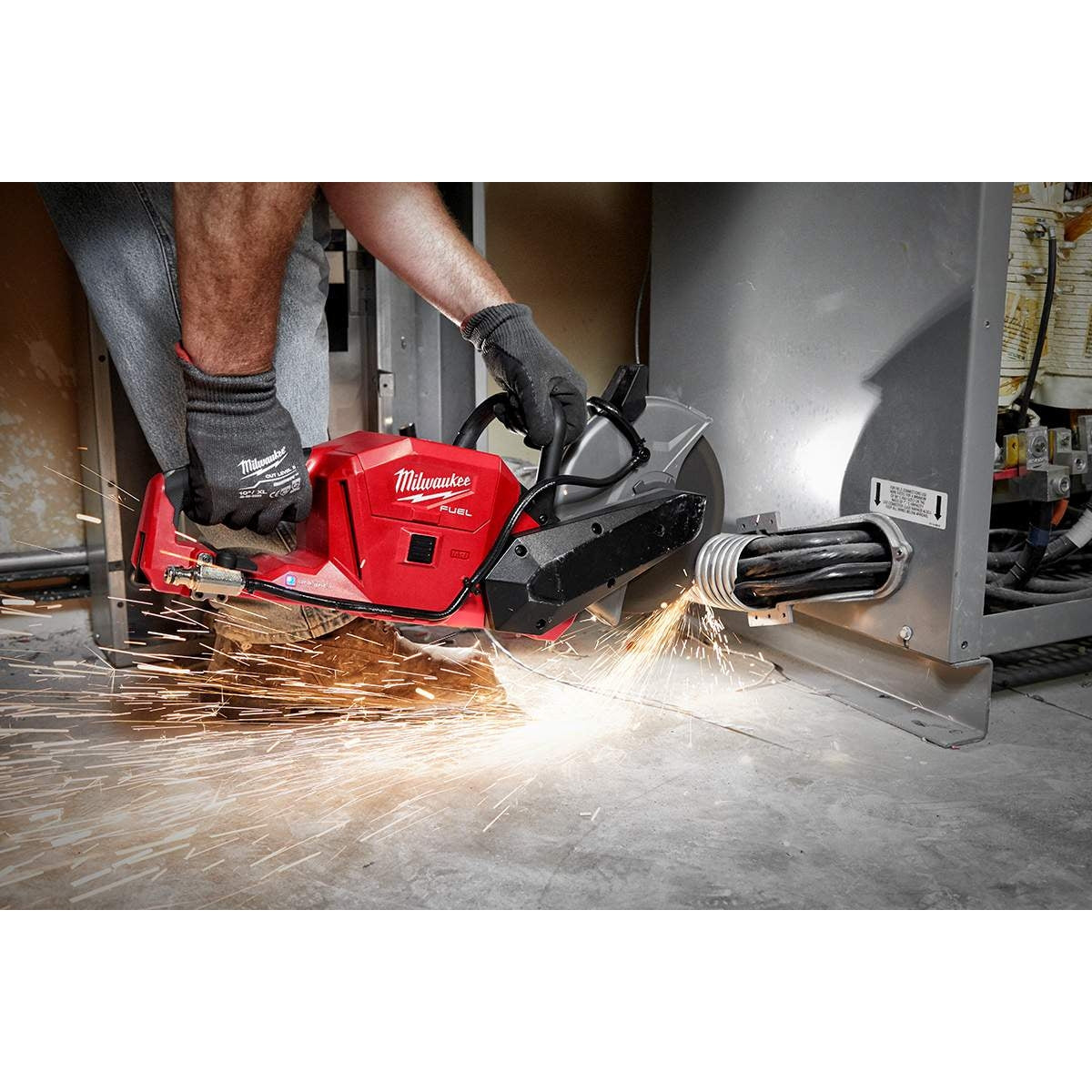 Milwaukee 2786-22HD M18 FUEL Brushless Cordless 9-Inch Cut-Off Saw with ONE-KEY 12.0Ah Kit