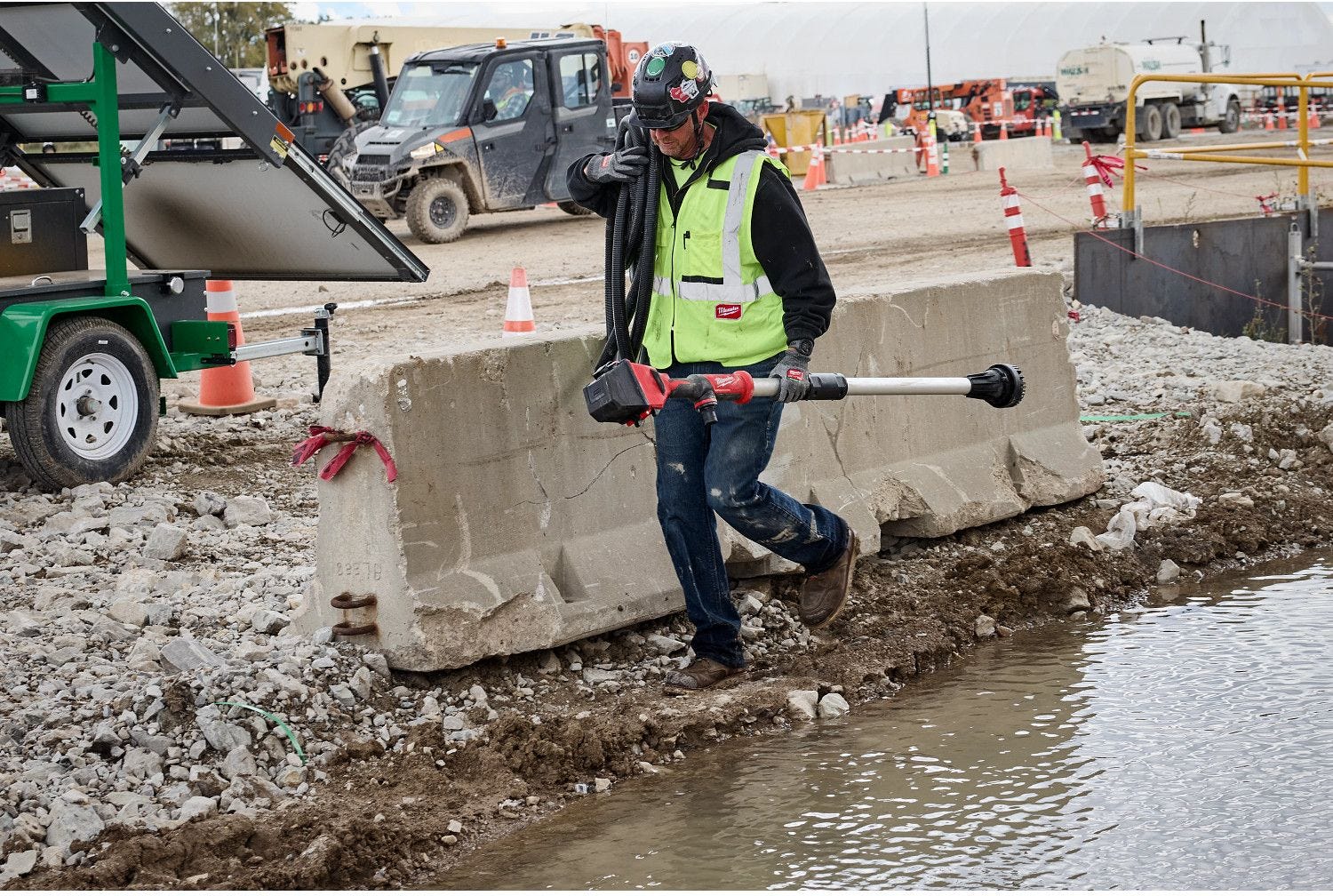 Milwaukee 2940-20 M18 Brushless Stick Transfer Pump