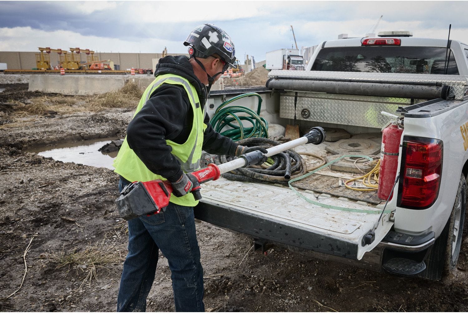 Milwaukee 2940-20 M18 Brushless Stick Transfer Pump