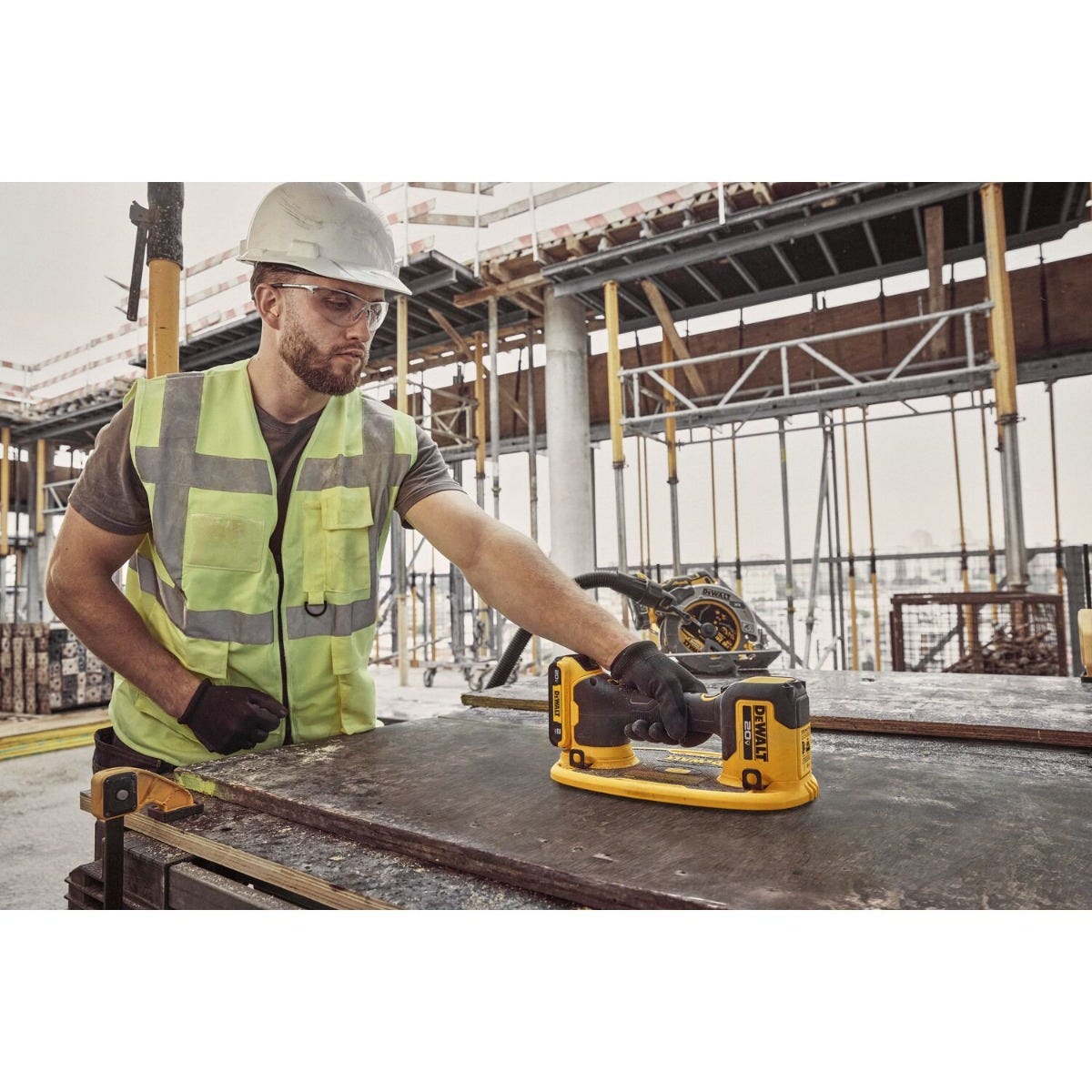 DeWalt DCE592D1 20V MAX* GRABO Lifter 2.0Ah Kit