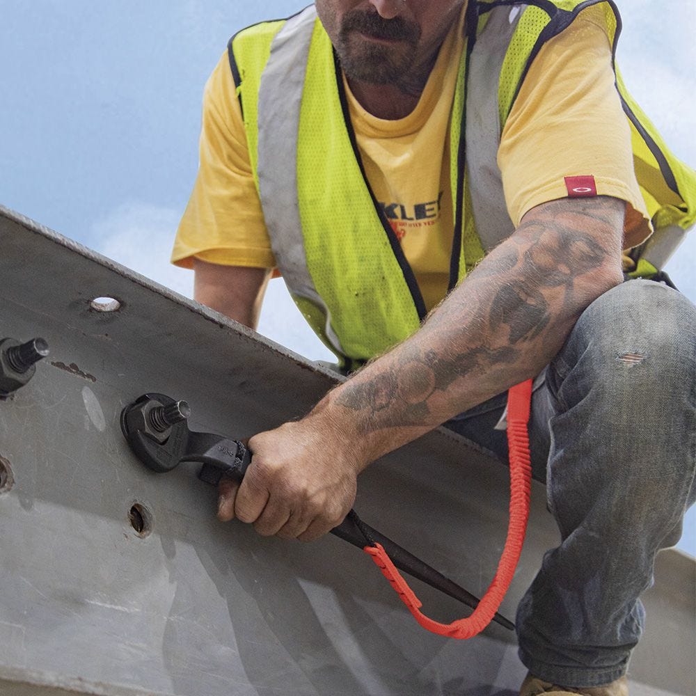 Klein Tools 3212TT Spud Wrench, 1-1/4-Inch Nominal Opening with Tether Hole