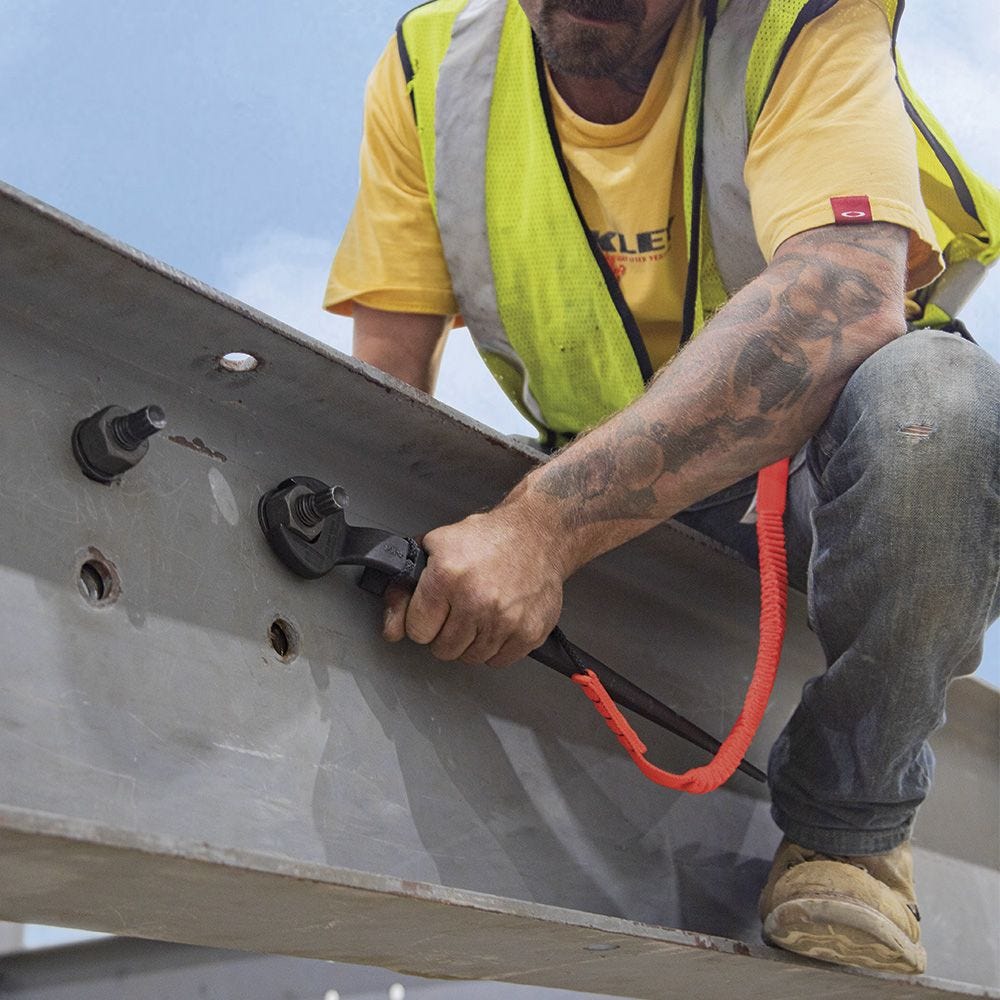 Klein Tools 3214TT Spud Wrench, 1-5/8-Inch Nominal Opening with Tether Hole