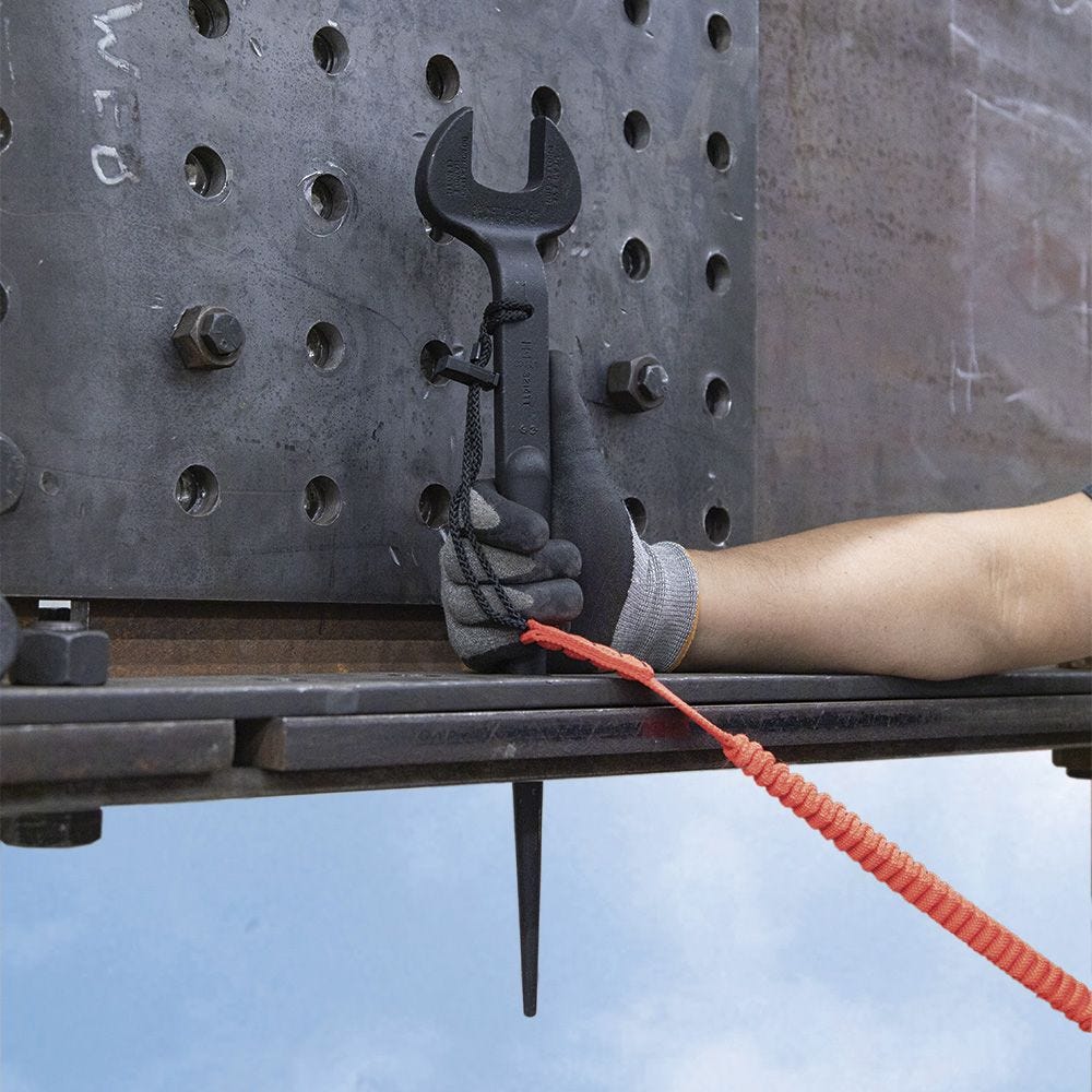 Klein Tools 3214TT Spud Wrench, 1-5/8-Inch Nominal Opening with Tether Hole