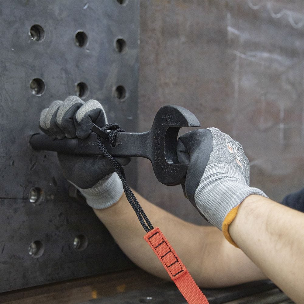 Klein Tools 3214TT Spud Wrench, 1-5/8-Inch Nominal Opening with Tether Hole