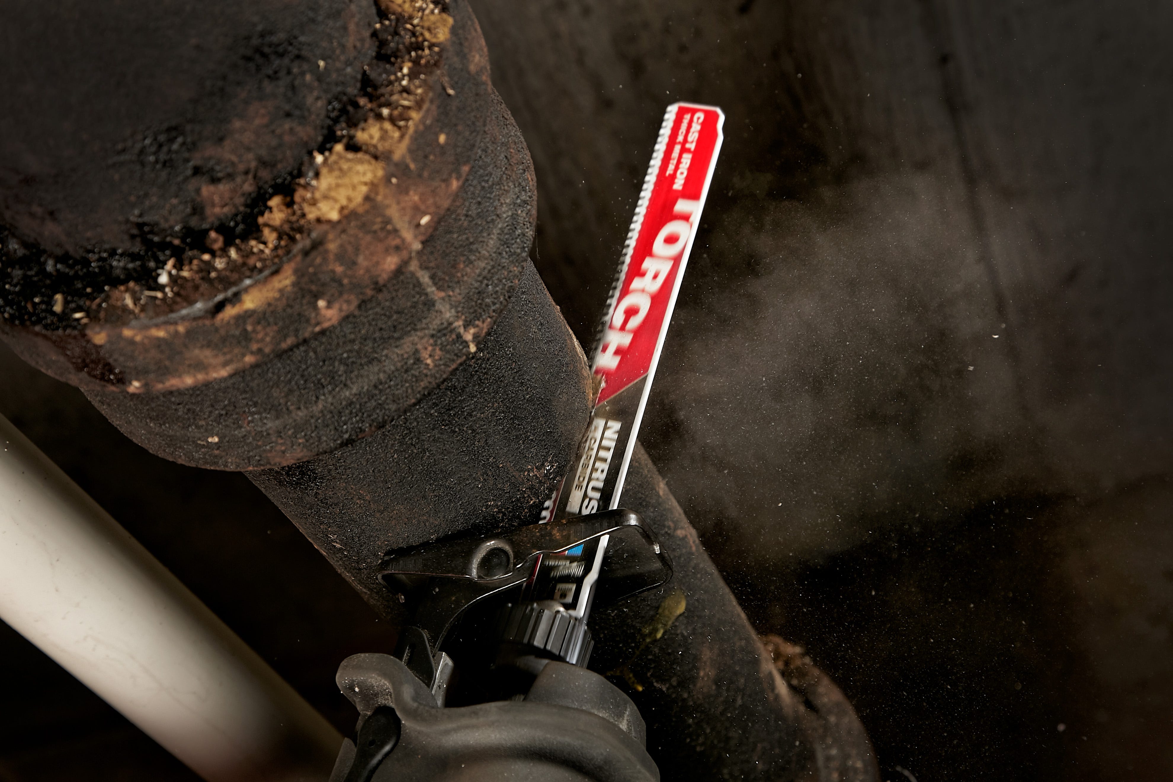 Milwaukee 48-00-5261 TORCH with NITRUS Carbide 6-Inch 7-TPI Recip Saw Blade, 1-Pack