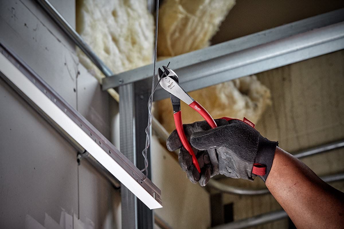 Milwaukee 48-22-6528 8'' Angled Head Diagonal-Dipped