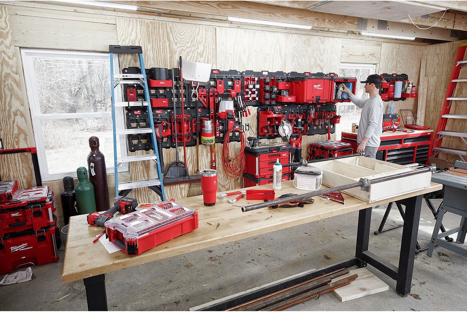 Milwaukee 48-22-8339 PACKOUT M18 Battery Rack