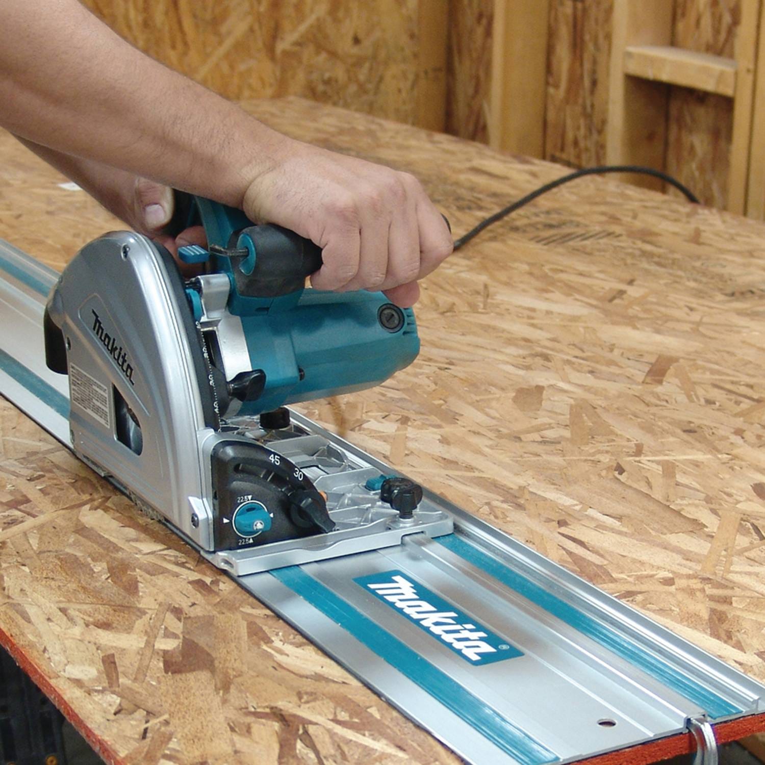 Makita SP6000J1 6-1/2" Plunge Circular Saw Kit, with Stackable Tool case and 55" Guide Rail