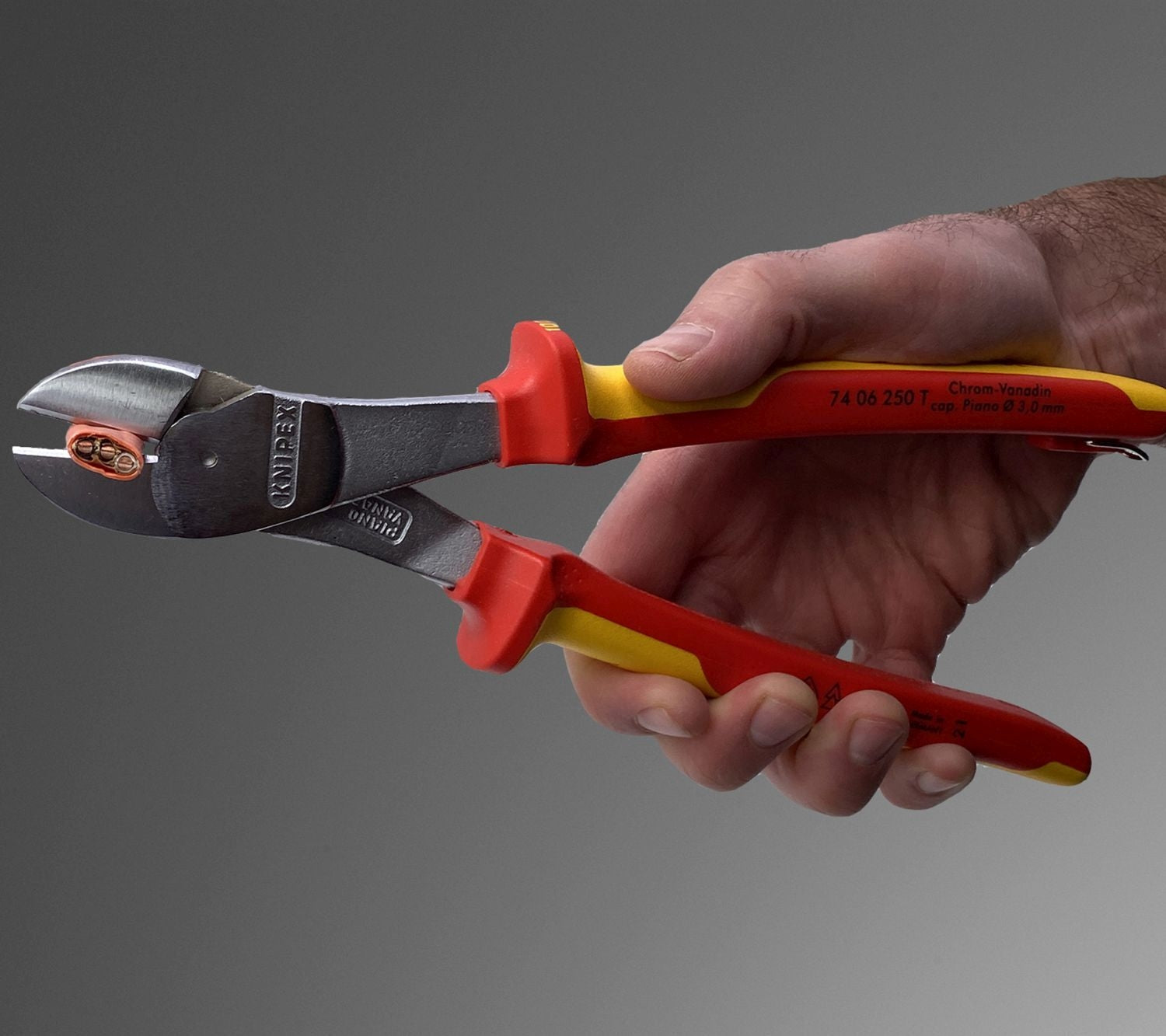 Knipex 74 06 250 T High Leverage Diagonal Cutters-1000V Insulated-Tethered Attachment