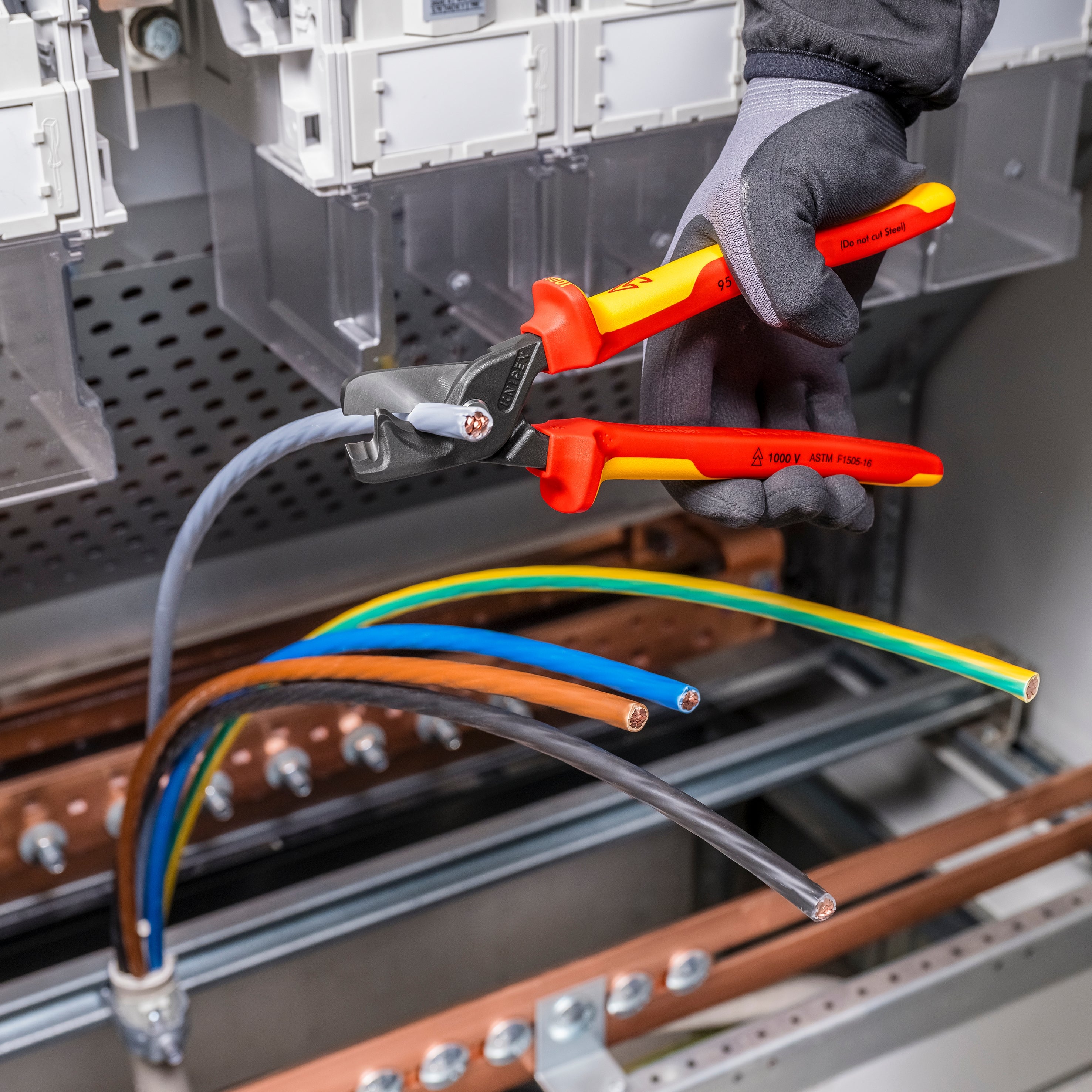 Knipex 95 18 225 StepCut XL Cable Shears - 1000V Insulated