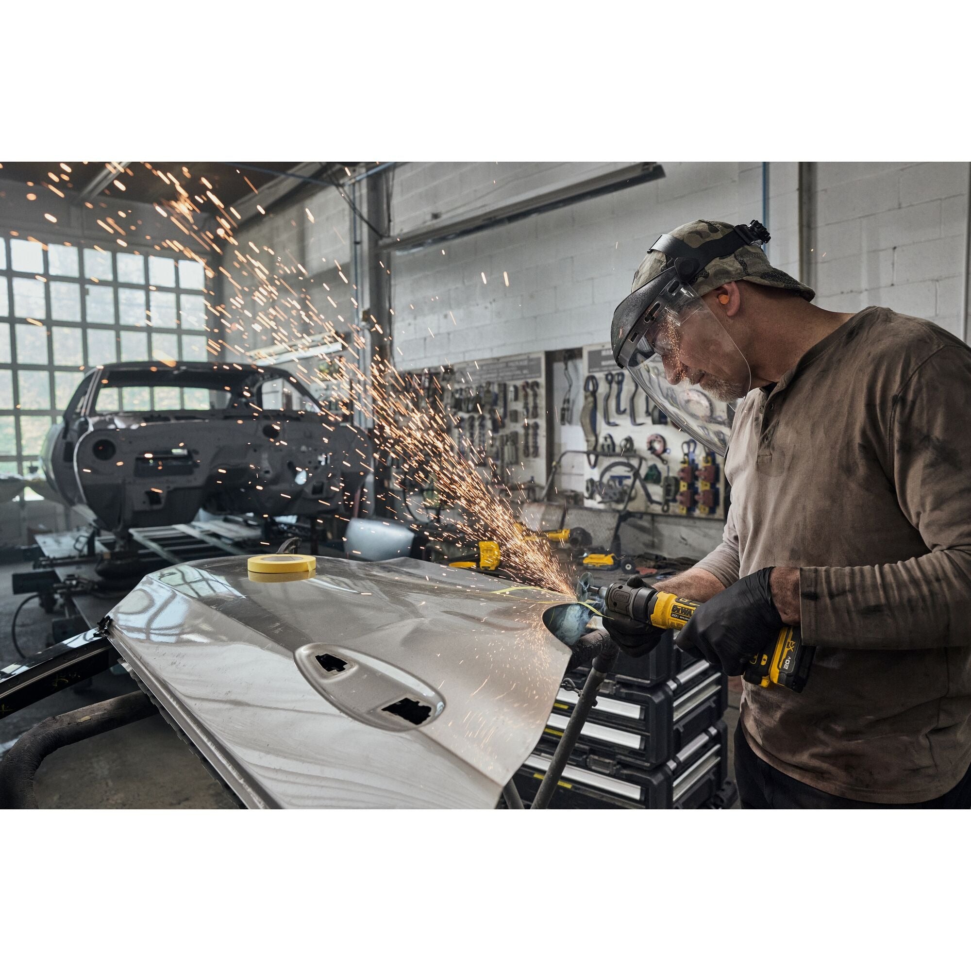 DeWALT DCG420BLR 20V MAX ATOMIC Die Grinder with Lanyard Ready Attachment Point, Tool Only