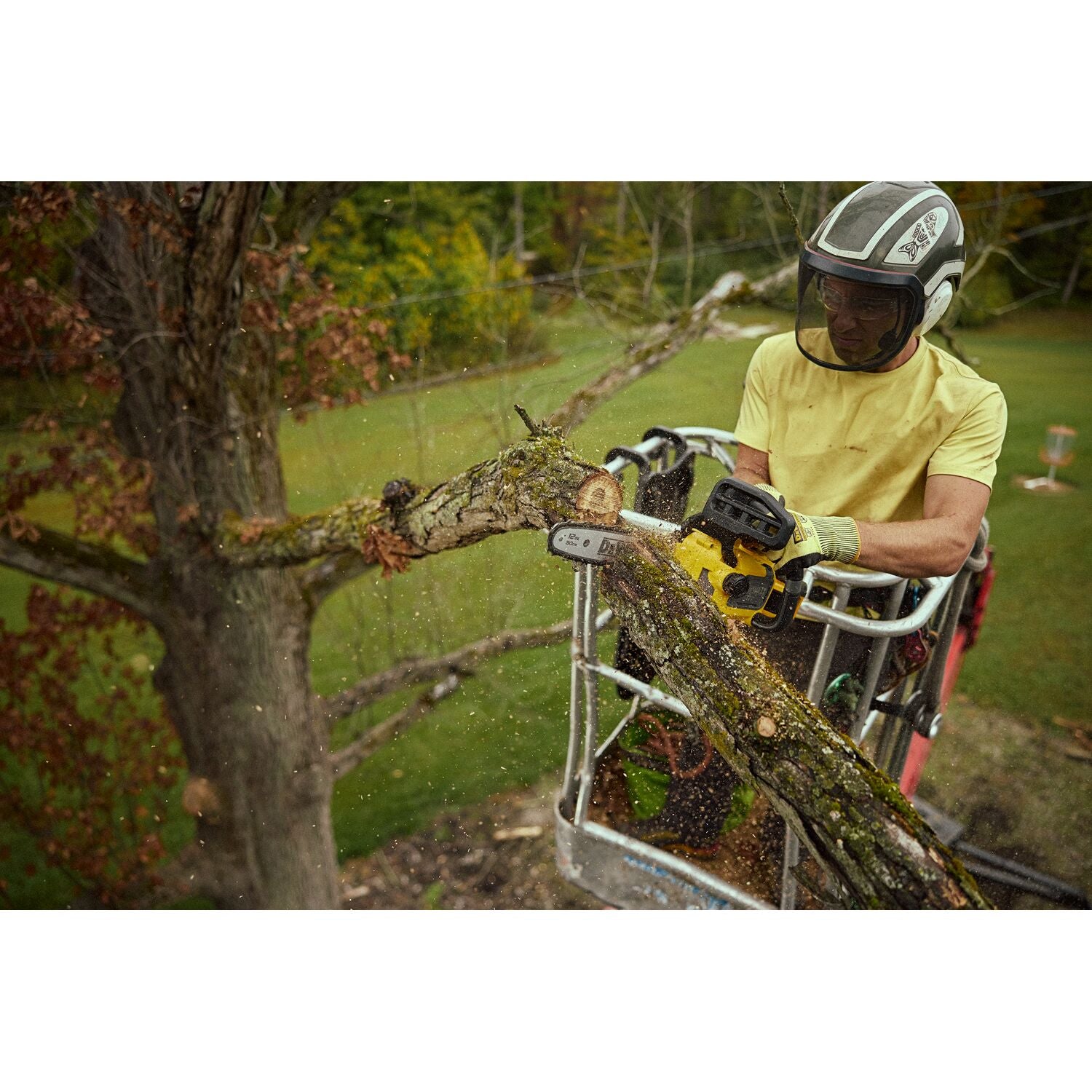 DEWALT DCCS673B FlexVOLT 60V MAX Compact 12-in. Top Handle Chainsaw, Tool Only