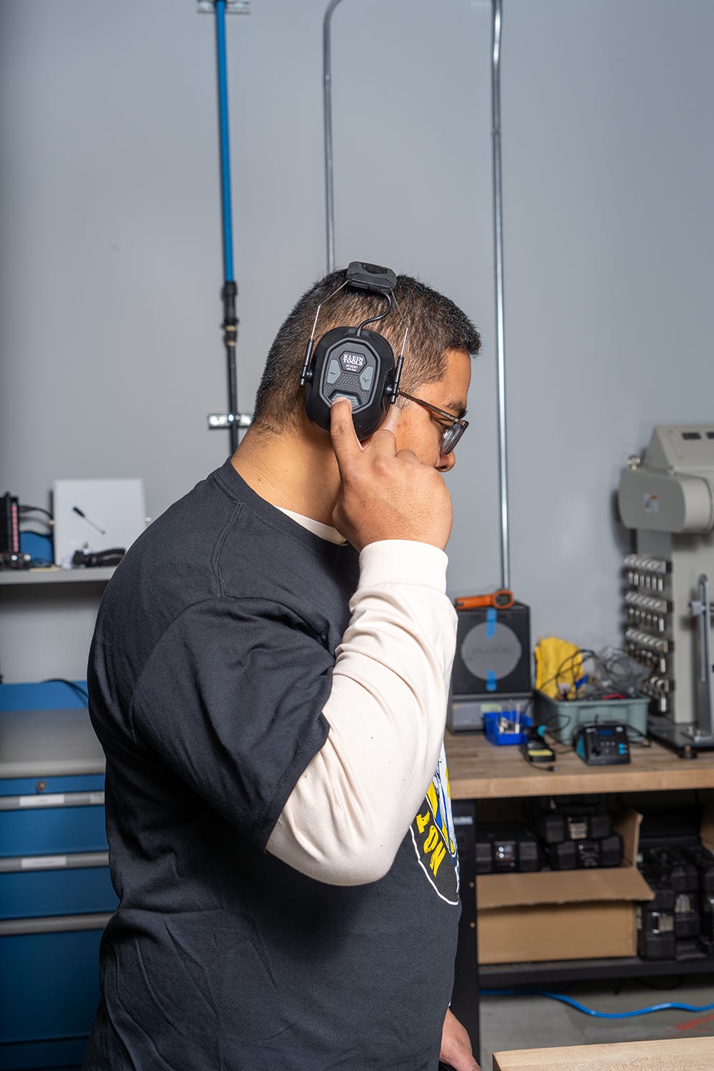 Klein Tools AESEM1 Bluetooth Earmuffs