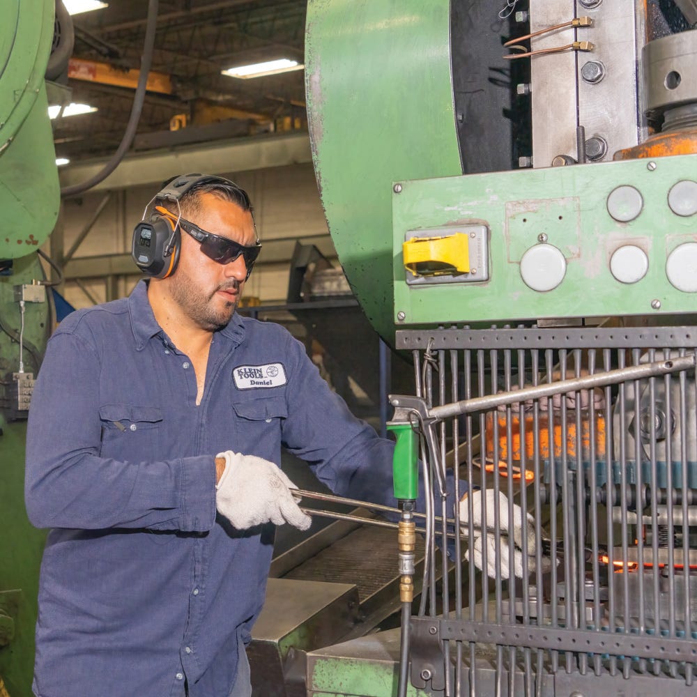 Klein Tools AESEM1S Situational Awareness Bluetooth Earmuffs