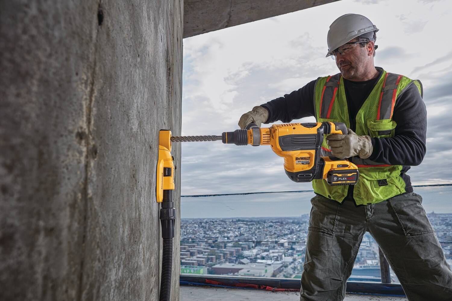 DeWalt DCH614X2 60V MAX 1-3/4 in. Brushless Cordless SDS MAX Combination Rotary Hammer 9.0Ah Kit