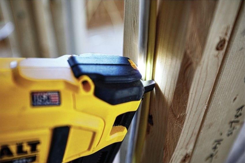 DeWALT DRS18100 3/4" x 1" Insulated Staples for DCN701 Stapler, 540-Pack