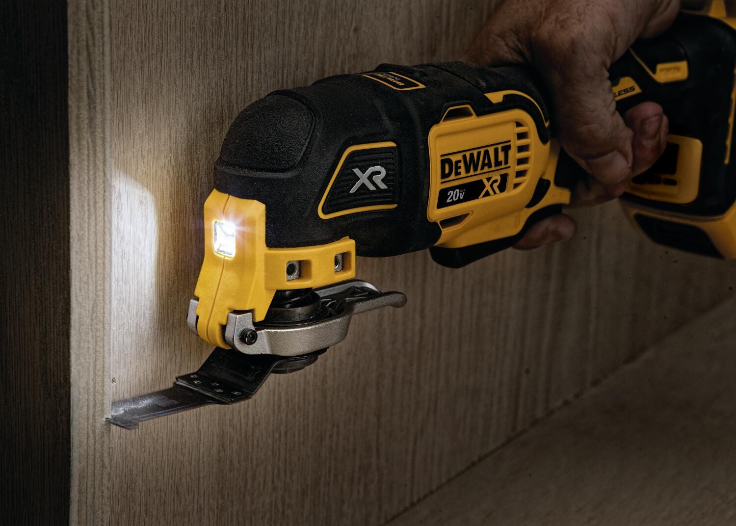DeWALT DCK551D1M1 20V MAX Contractor's Cordless 5-Tool Combo Kit