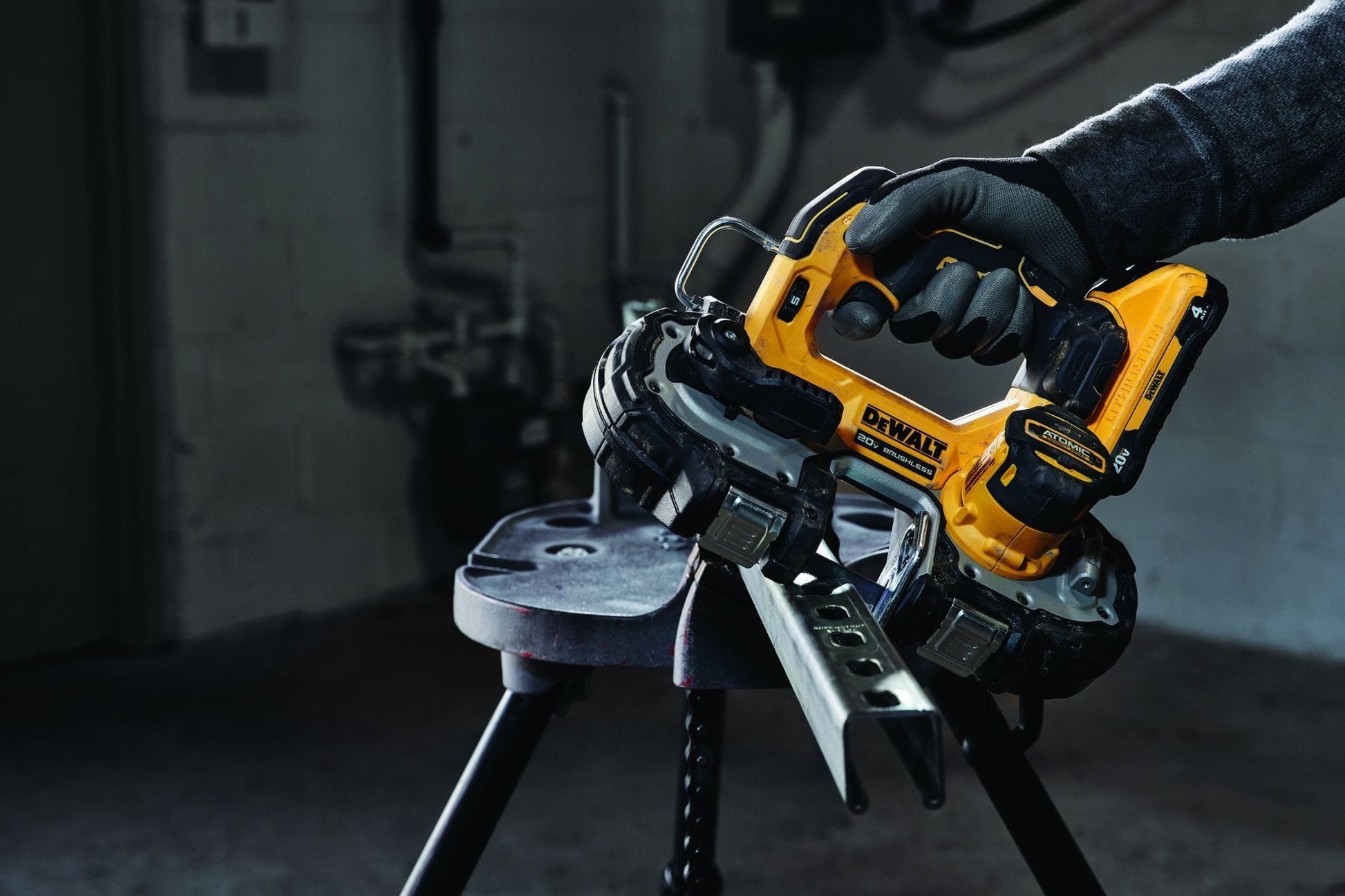 DEWALT DCS377B ATOMIC 20V MAX Brushless Cordless 1-3/4-in. Compact Bandsaw, Tool Only
