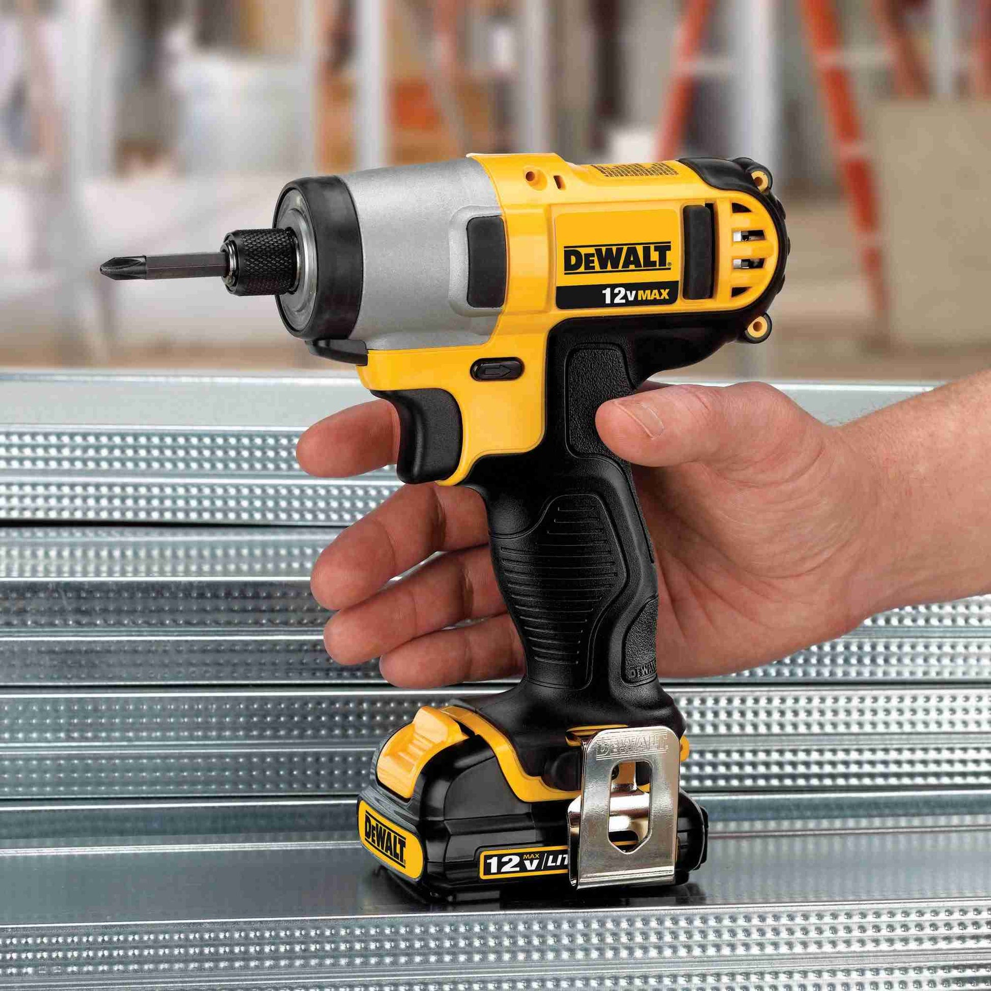 DeWalt DCF815S2 12V MAX 1/4" Impact Driver Kit