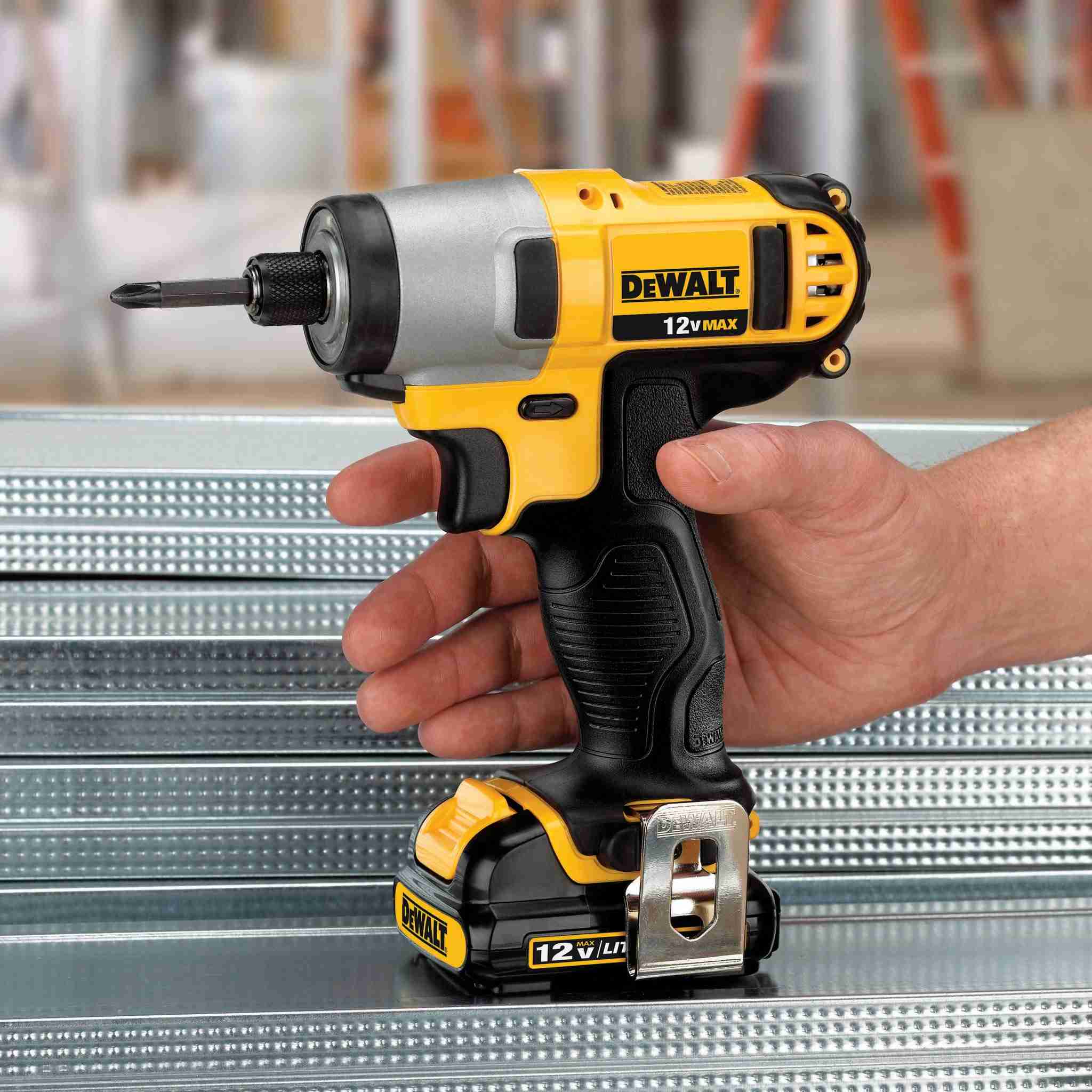 DeWalt DCF815S2 12V MAX 1/4" Impact Driver Kit