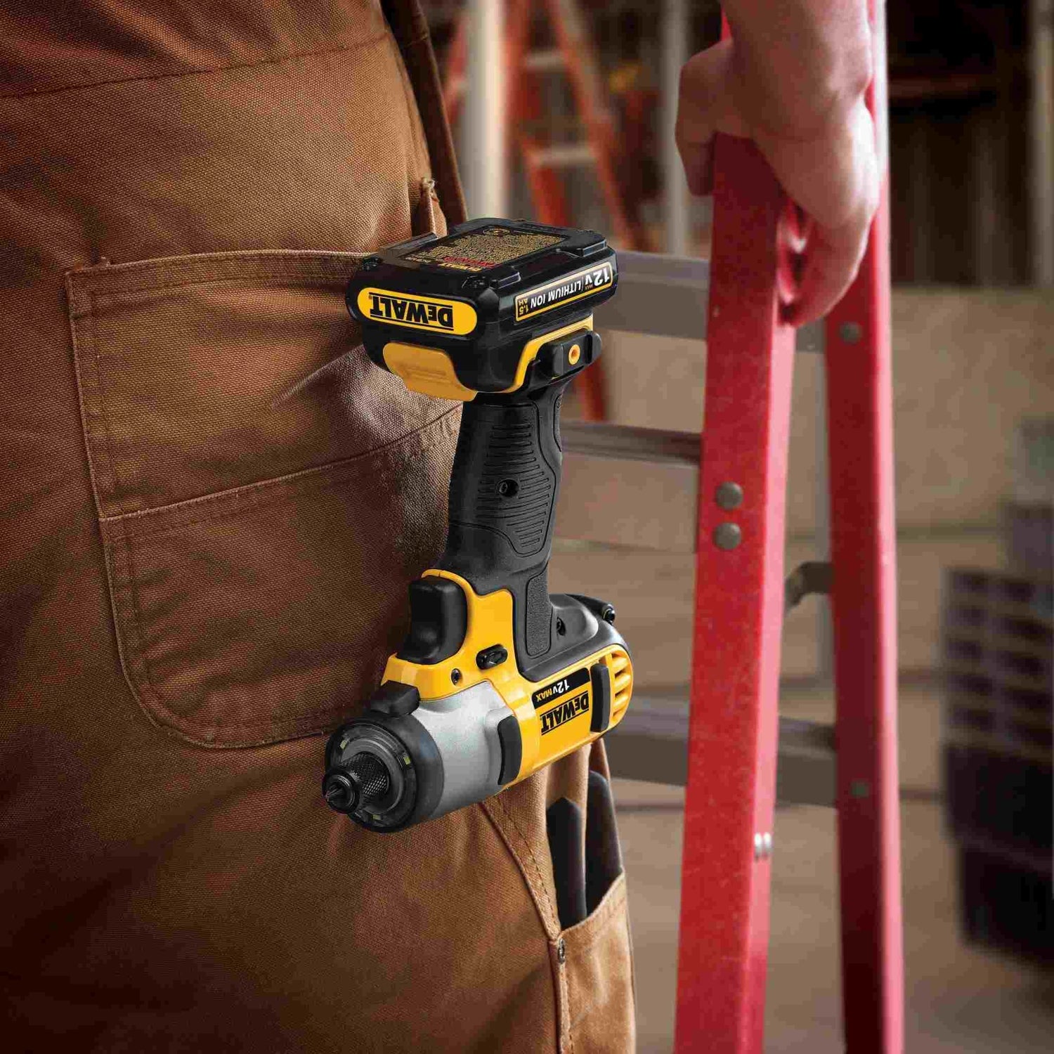 DeWalt DCF815S2 12V MAX 1/4" Impact Driver Kit