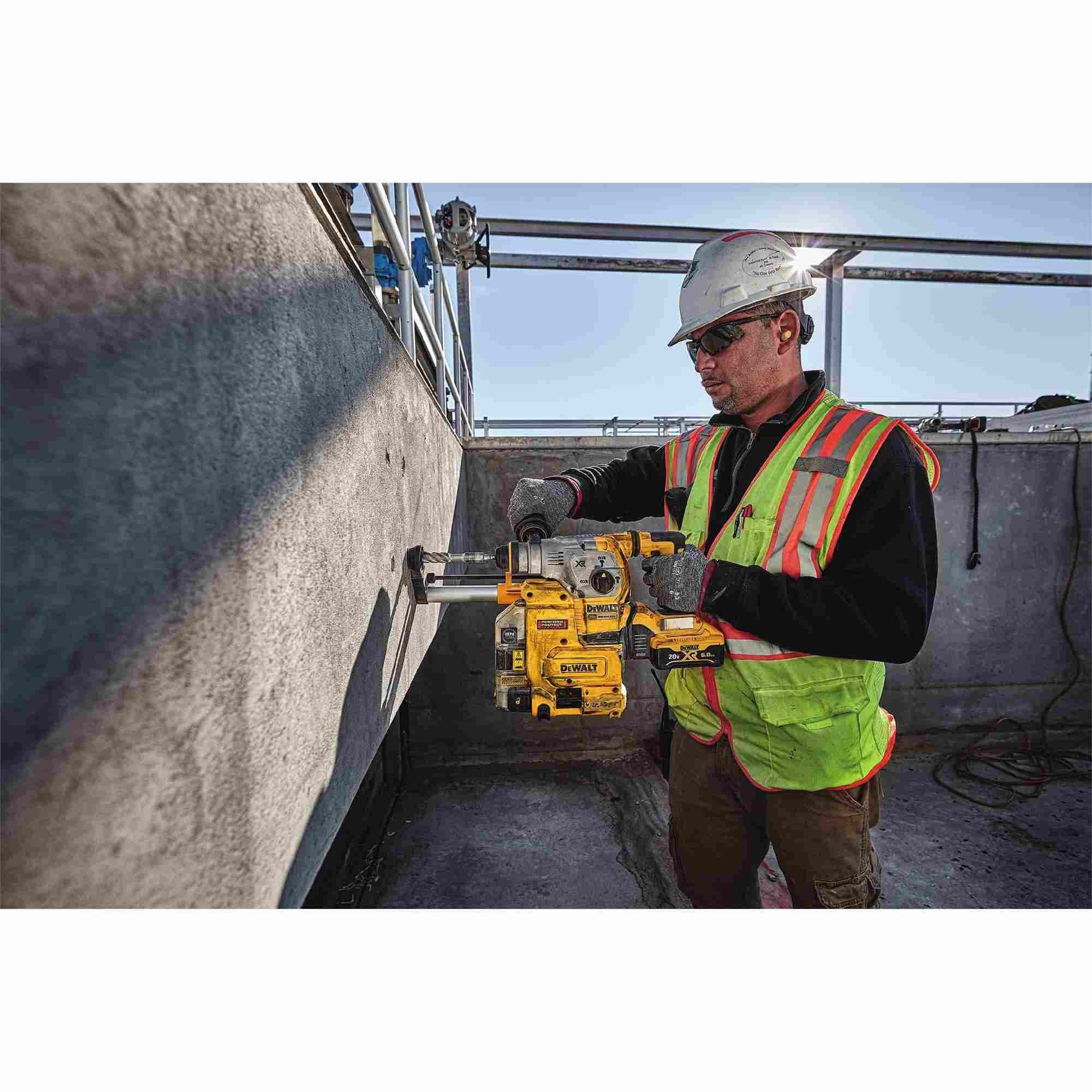 DeWalt DCH293R2DH 20V Max XR Brushless 1-1/8 In. L-Shape SDS Plus Rotary Hammer Kit W/ Dust Collection