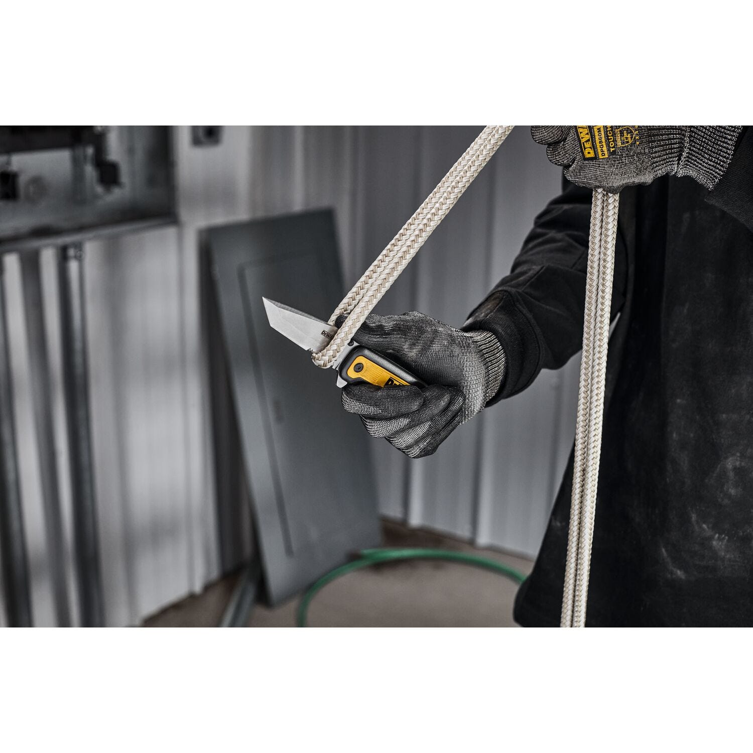 DeWalt DWHT10994 Tanto Blade Pocket Knife
