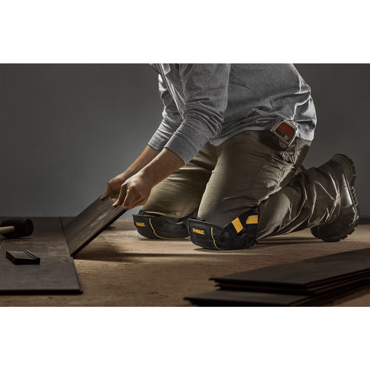 DeWalt DWST590014 Flooring Knee Pads with Gel