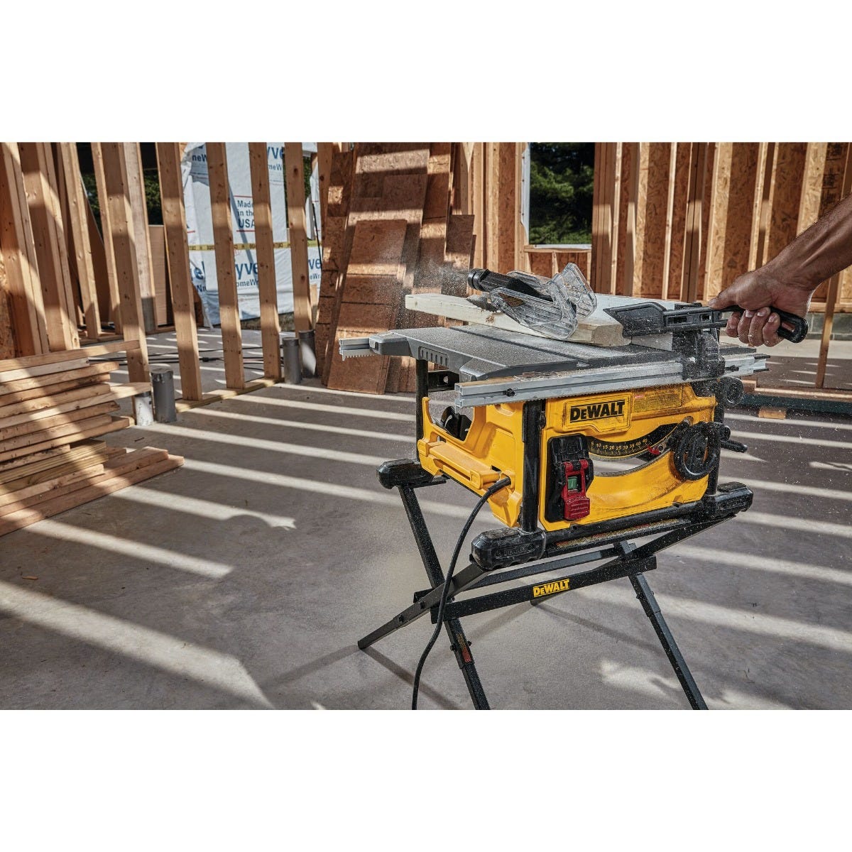 DeWalt DWE7485WS 8-1/4 in. Compact Jobsite Table Saw with Stand