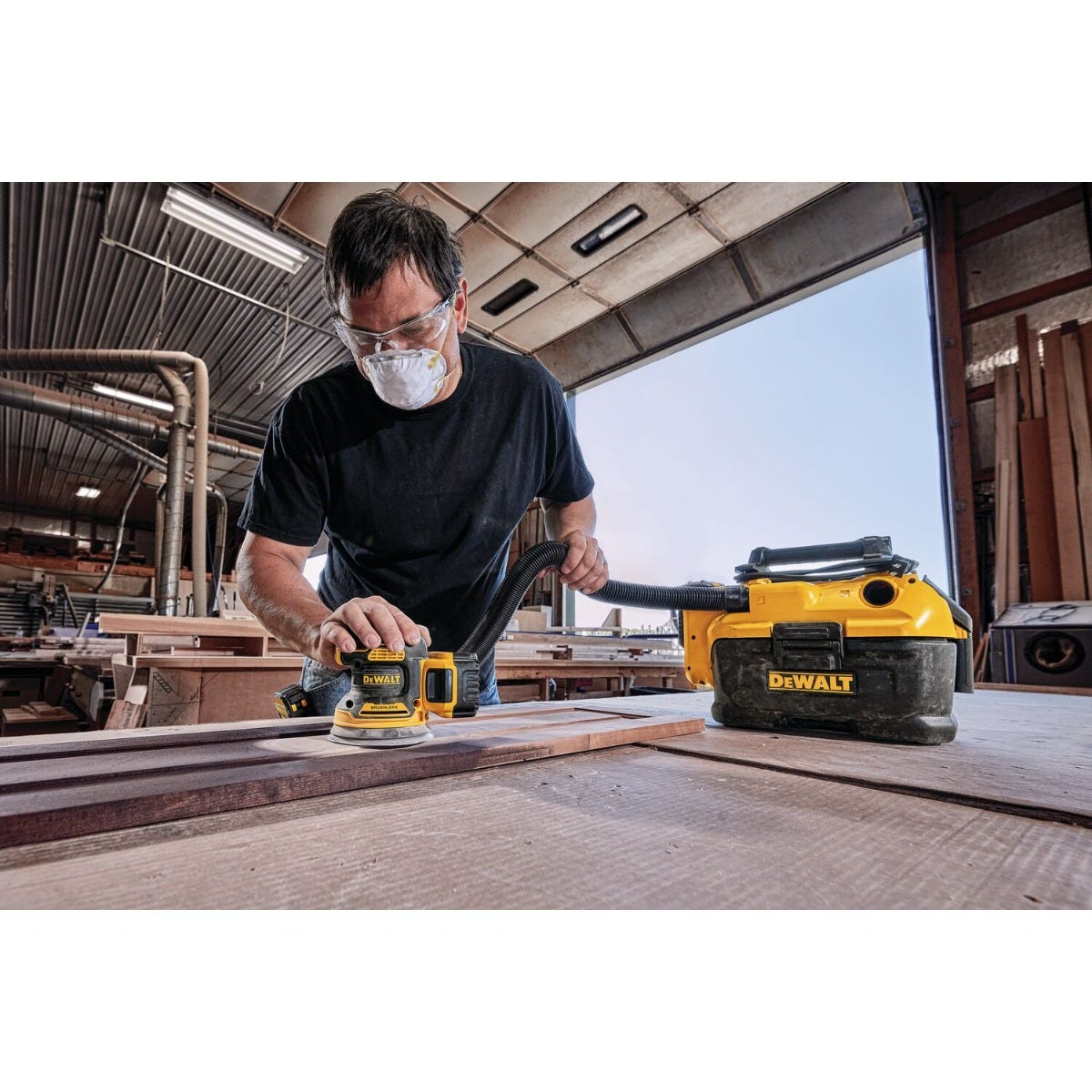 DeWalt DCK202P1 20V MAX XR Brushless 2-Tool Woodworking Kit