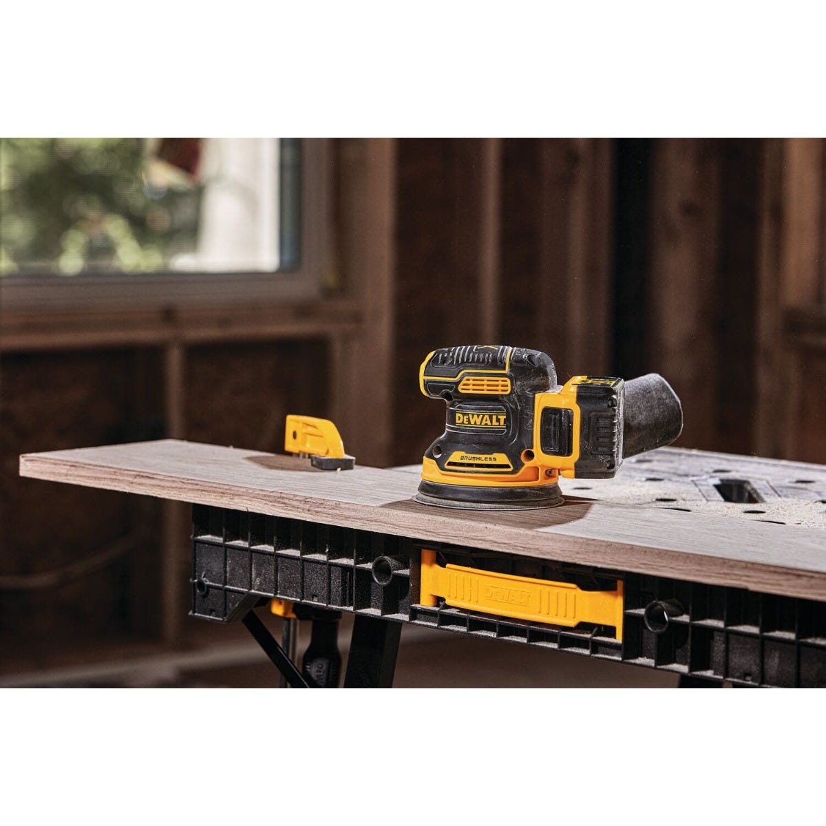 DeWalt DCK202P1 20V MAX XR Brushless 2-Tool Woodworking Kit
