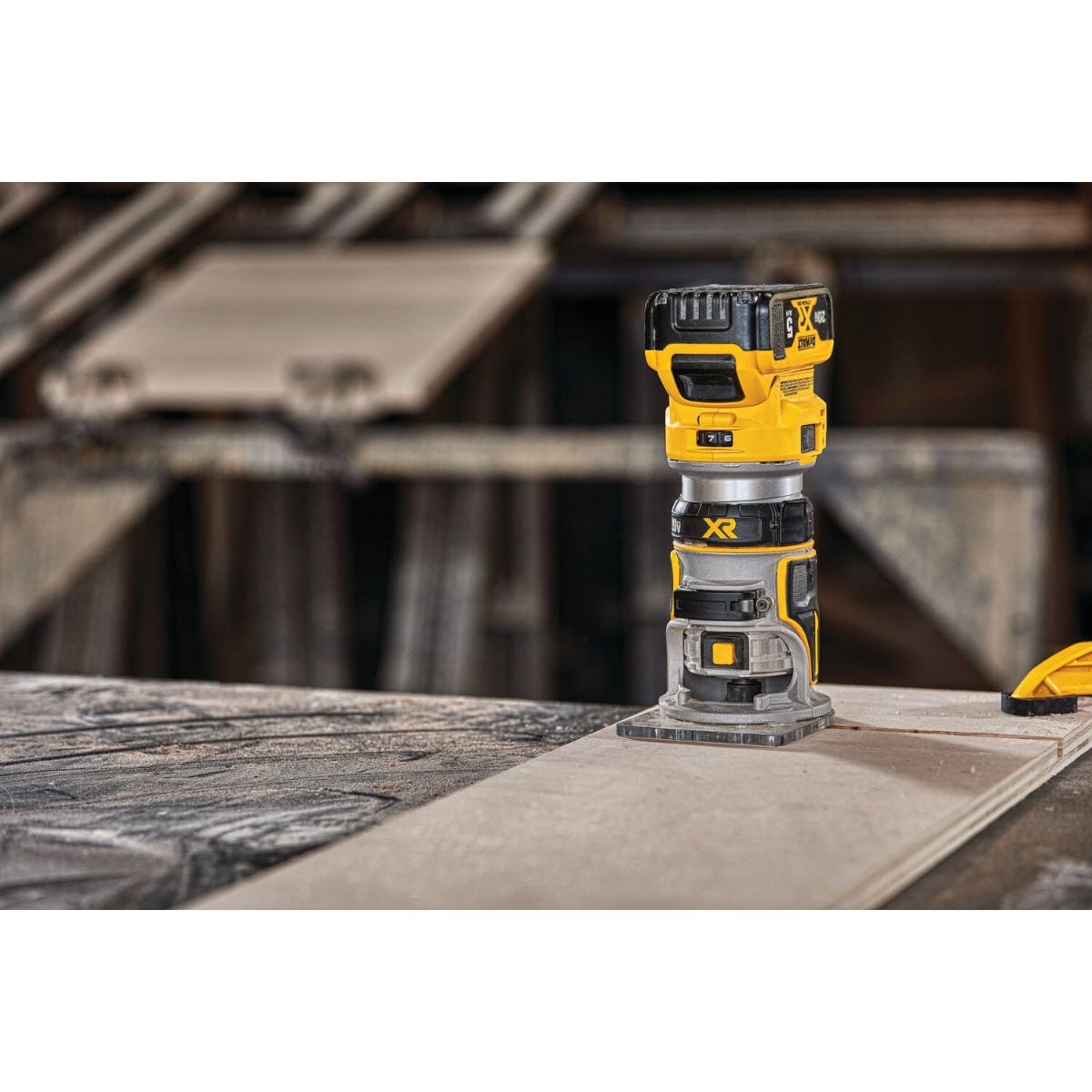 DeWalt 20V MAX XR Plunge Router and Compact Router Kit