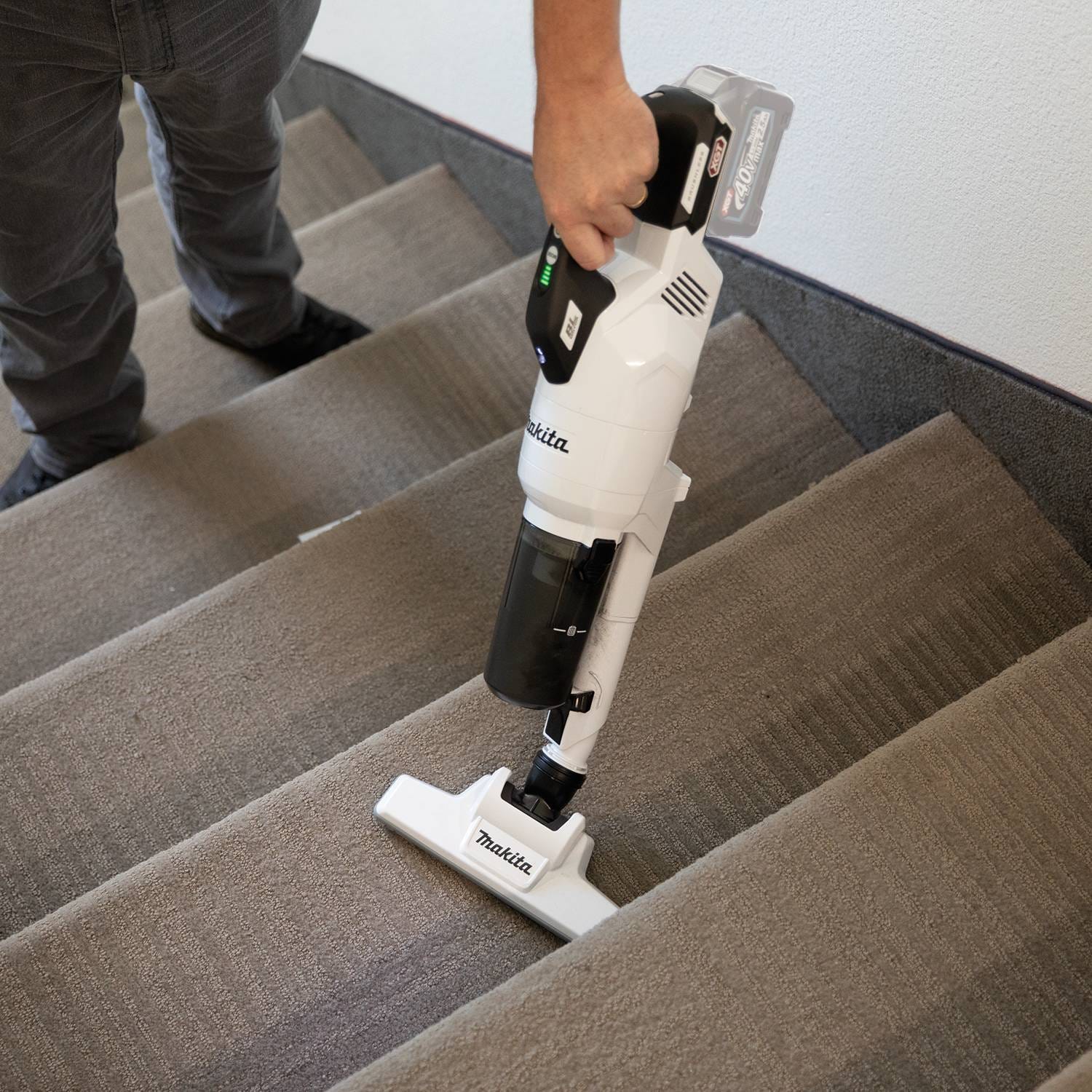 Makita GLC03Z 40V max XGT Brushless Cordless Cyclonic 4-Speed HEPA Filter Compact Stick Vacuum, Tool Only