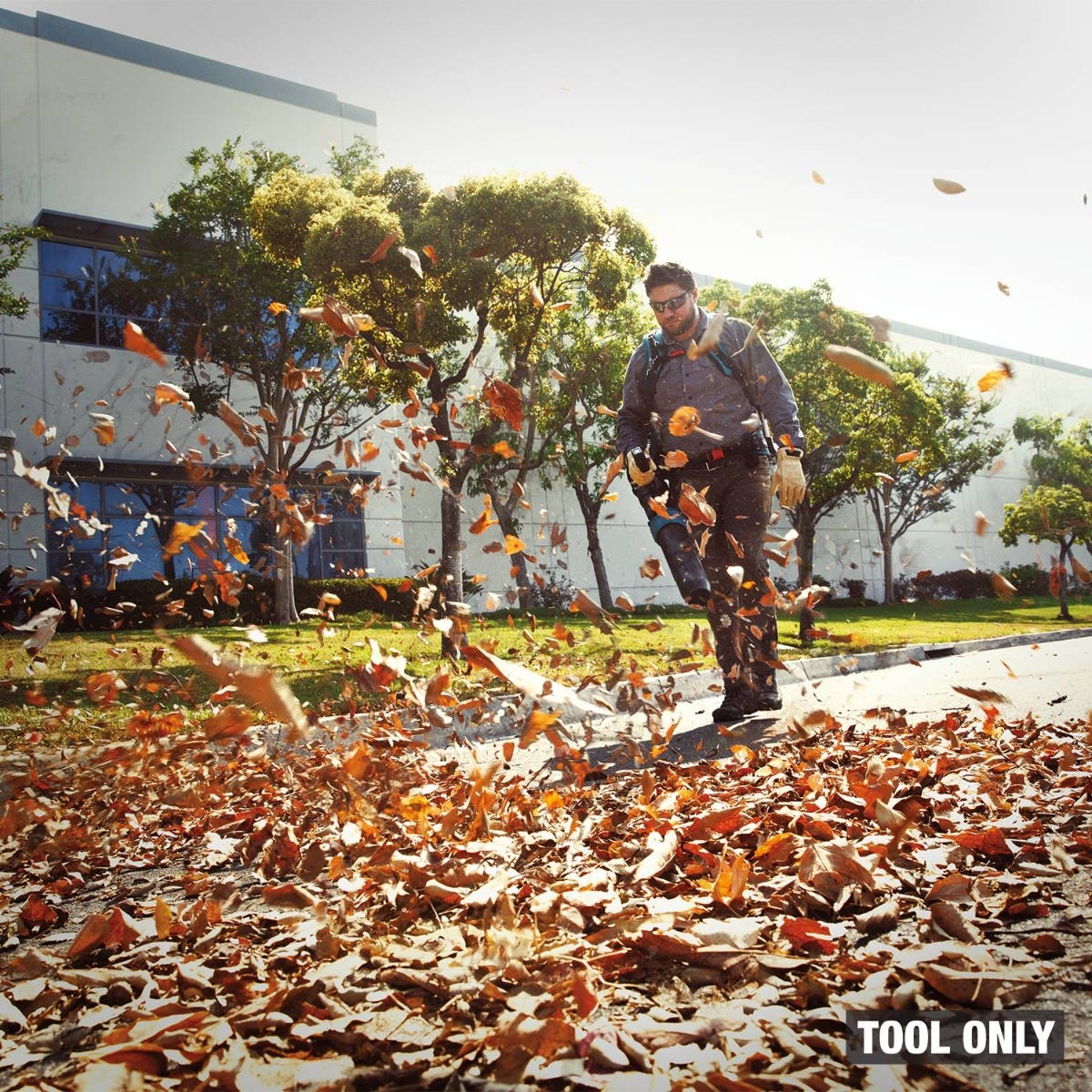 Makita CBU04Z 40V max ConnectX Brushless Backpack Blower, Tool Only