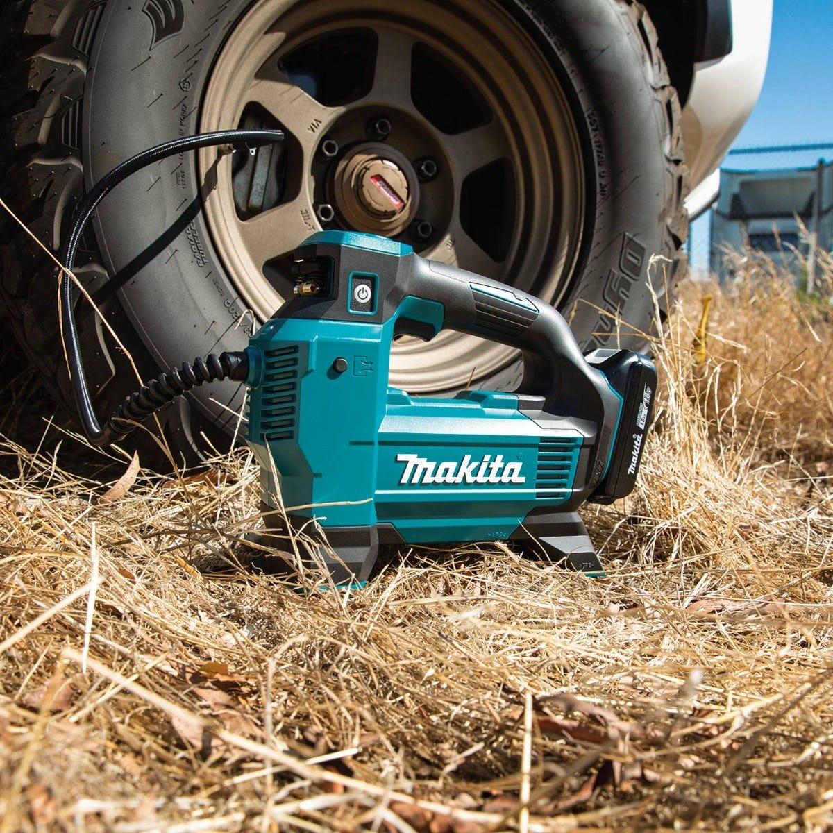 Makita DMP181SYX 18V LXT Lithium-Ion Cordless High-Pressure Inflator Kit (1.5Ah)