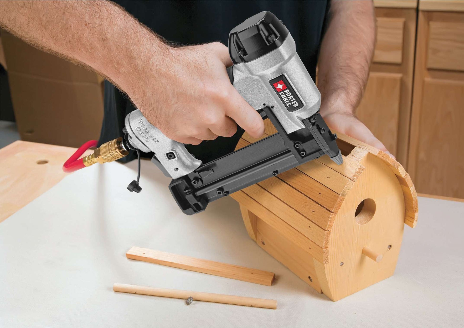 Porter Cablea PIN138 23 ga. 1-3/8" Pin Nailer