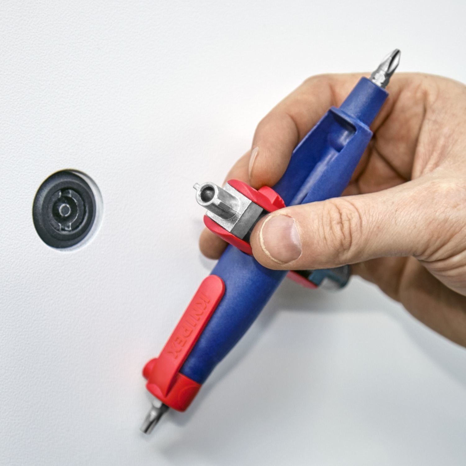 Knipex 00 11 07 Universal Control Cabinet Key-Pen Style