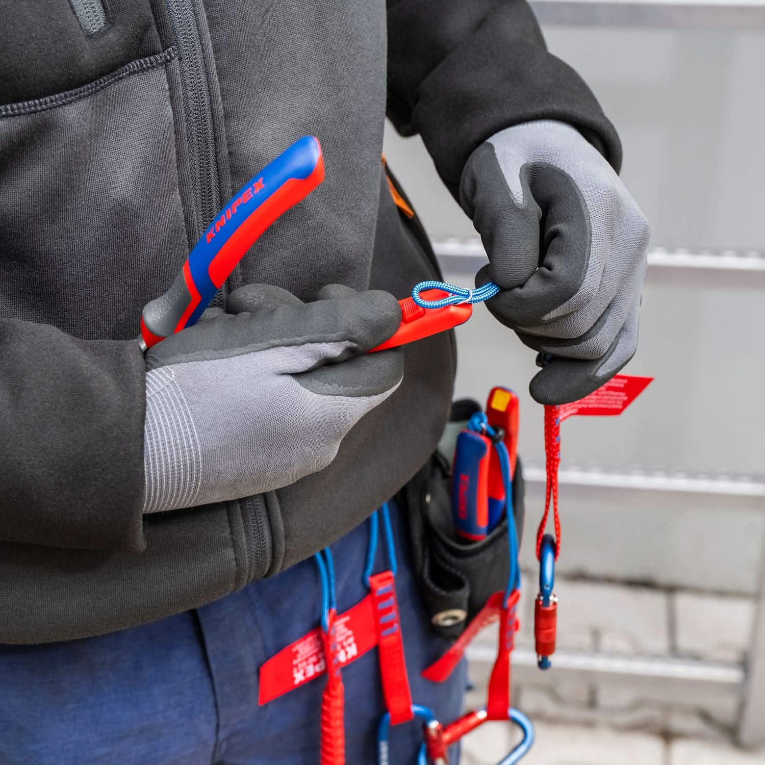 High Leverage Lineman's Pliers New England with Fish Tape Puller & Crimper