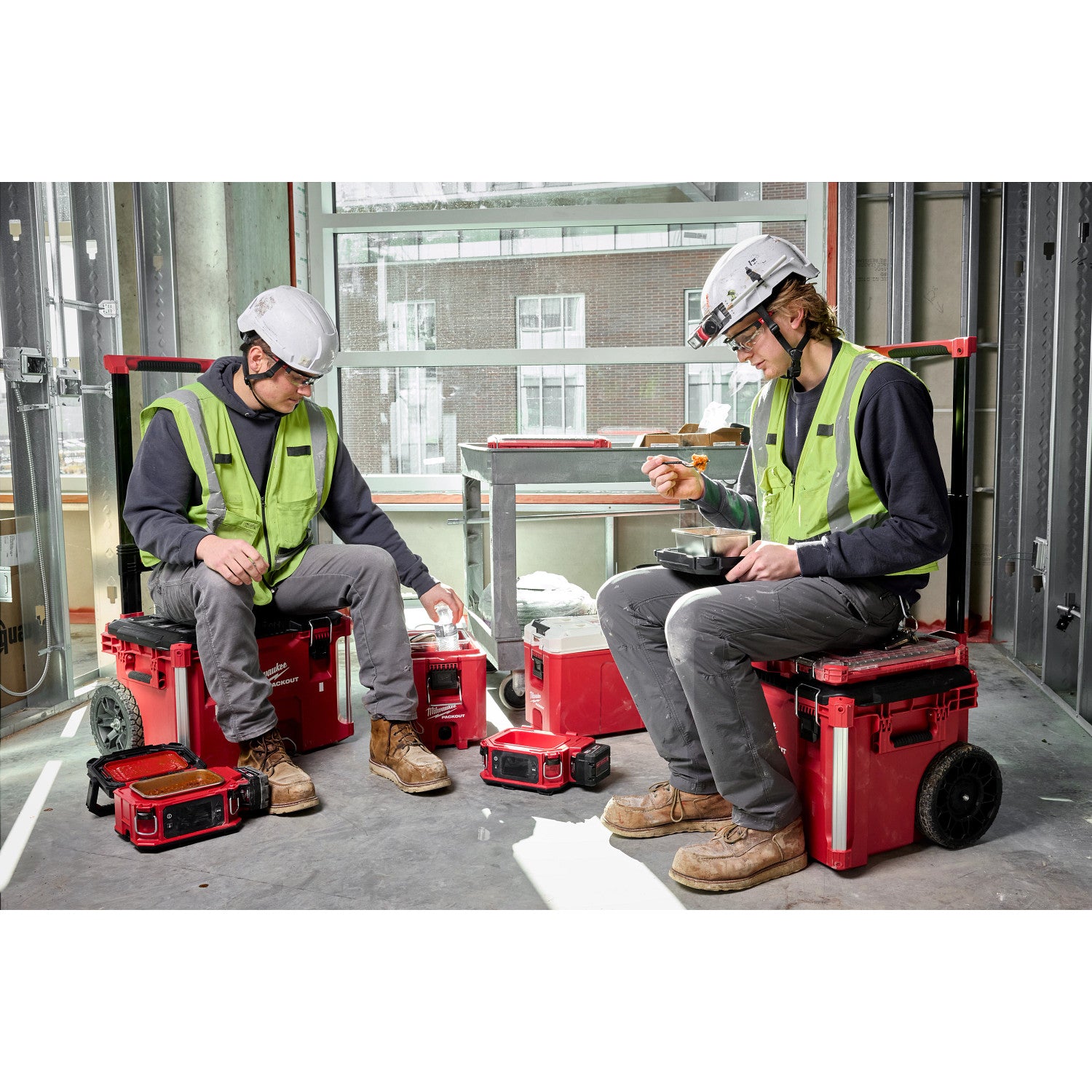 Milwaukee  M18 PACKOUT Jobsite Lunch Warmer, Tool Only (0811-20)