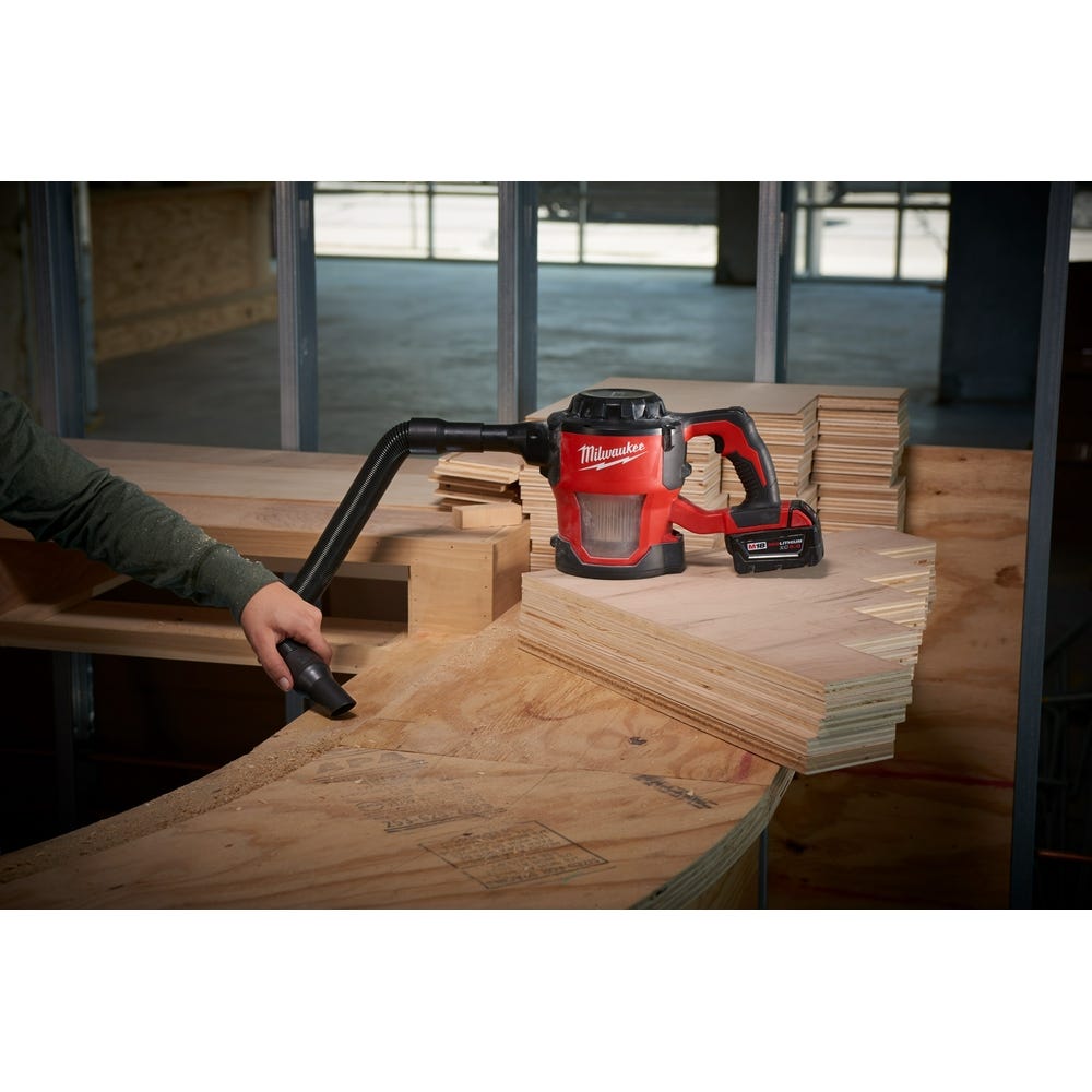 Milwaukee 0882-20 M18 Compact Vacuum, Tool Only