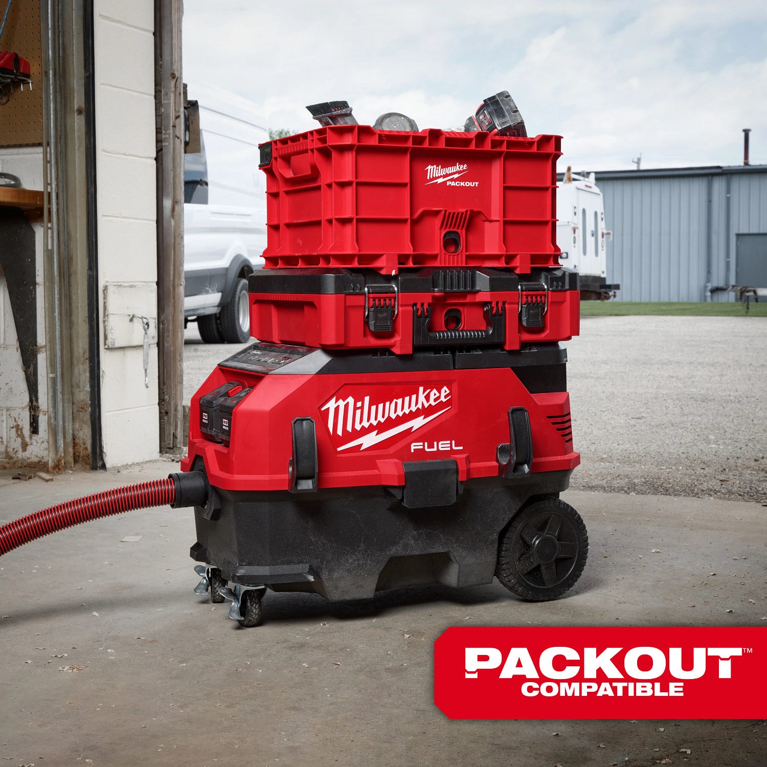 Milwaukee 0888-20 M18 FUEL 9 Gallon Dual Battery Dust Extractor w/ PACKOUT Compatibility and VACLINK, Tool Only