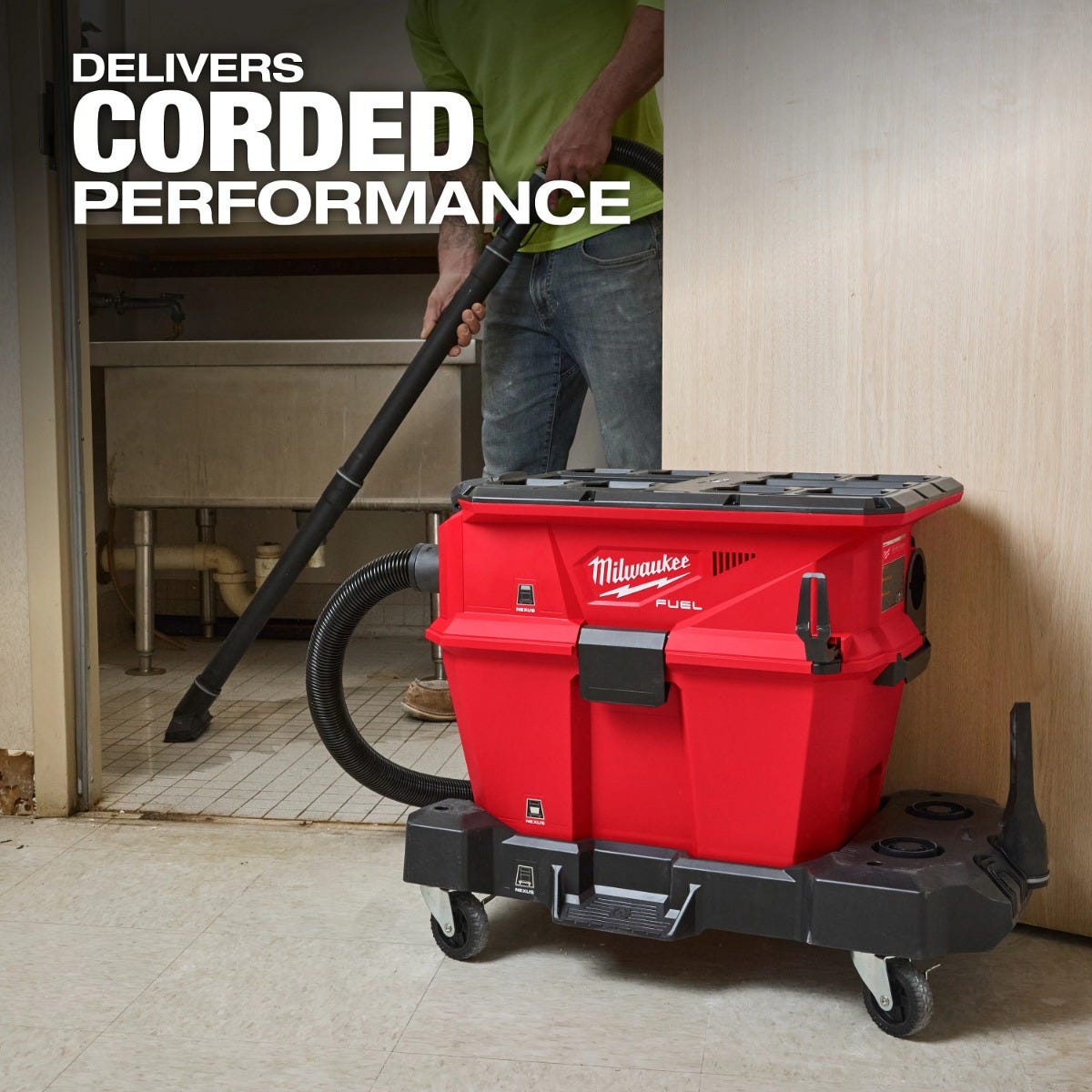 Milwaukee 0914-20 M18 FUEL NEXUS 6 Gallon Wet/Dry Vacuum w/ PACKOUT Compatibility & VACLINK
