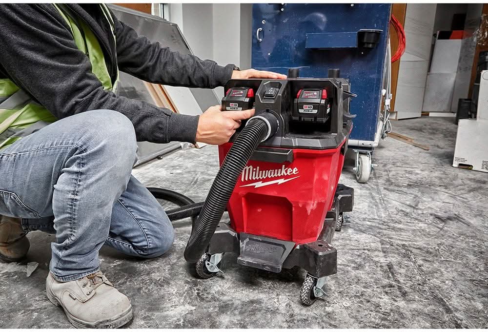 Milwaukee 0921-20 M18 FUEL Dual Battery Wet/Dry Vacuum Motor Head