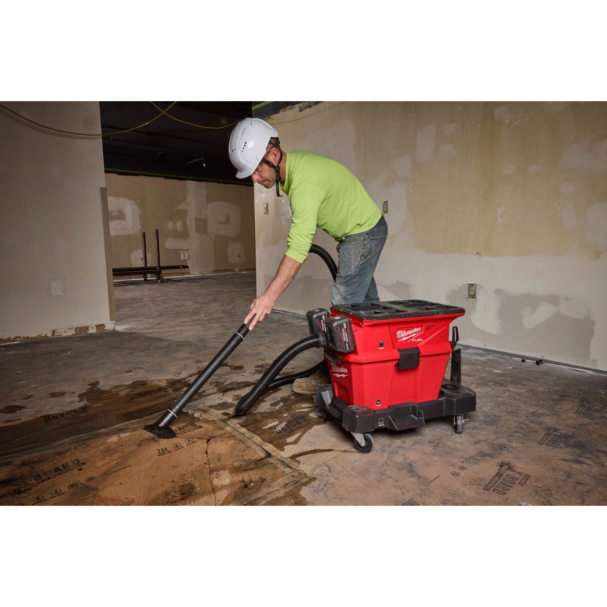 Milwaukee 0926-20 M18 FUEL NEXUS Dual Battery Wet/Dry Vacuum Motor Head w/ PACKOUT Compatibility & VACLINK