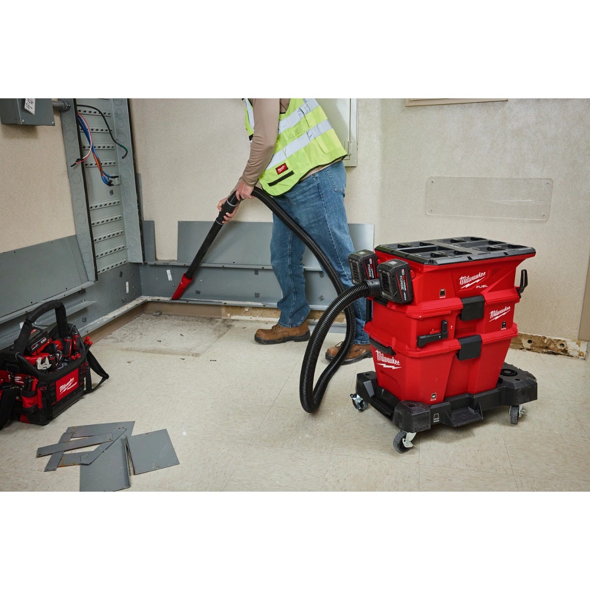 Milwaukee 0926-20 M18 FUEL NEXUS Dual Battery Wet/Dry Vacuum Motor Head w/ PACKOUT Compatibility & VACLINK