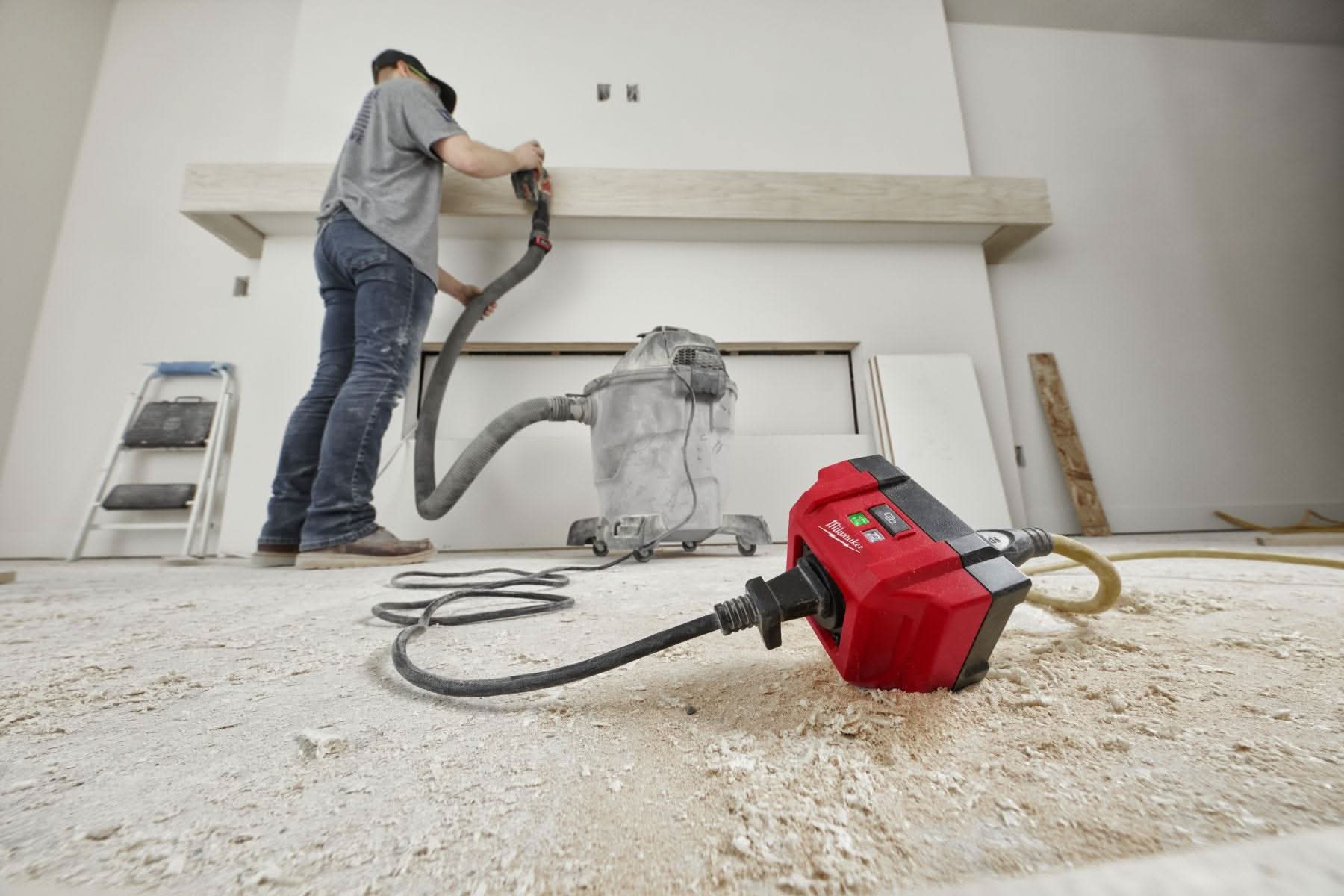 Milwaukee 0950-20 Universal Wireless Dust Control Adapter & Remote