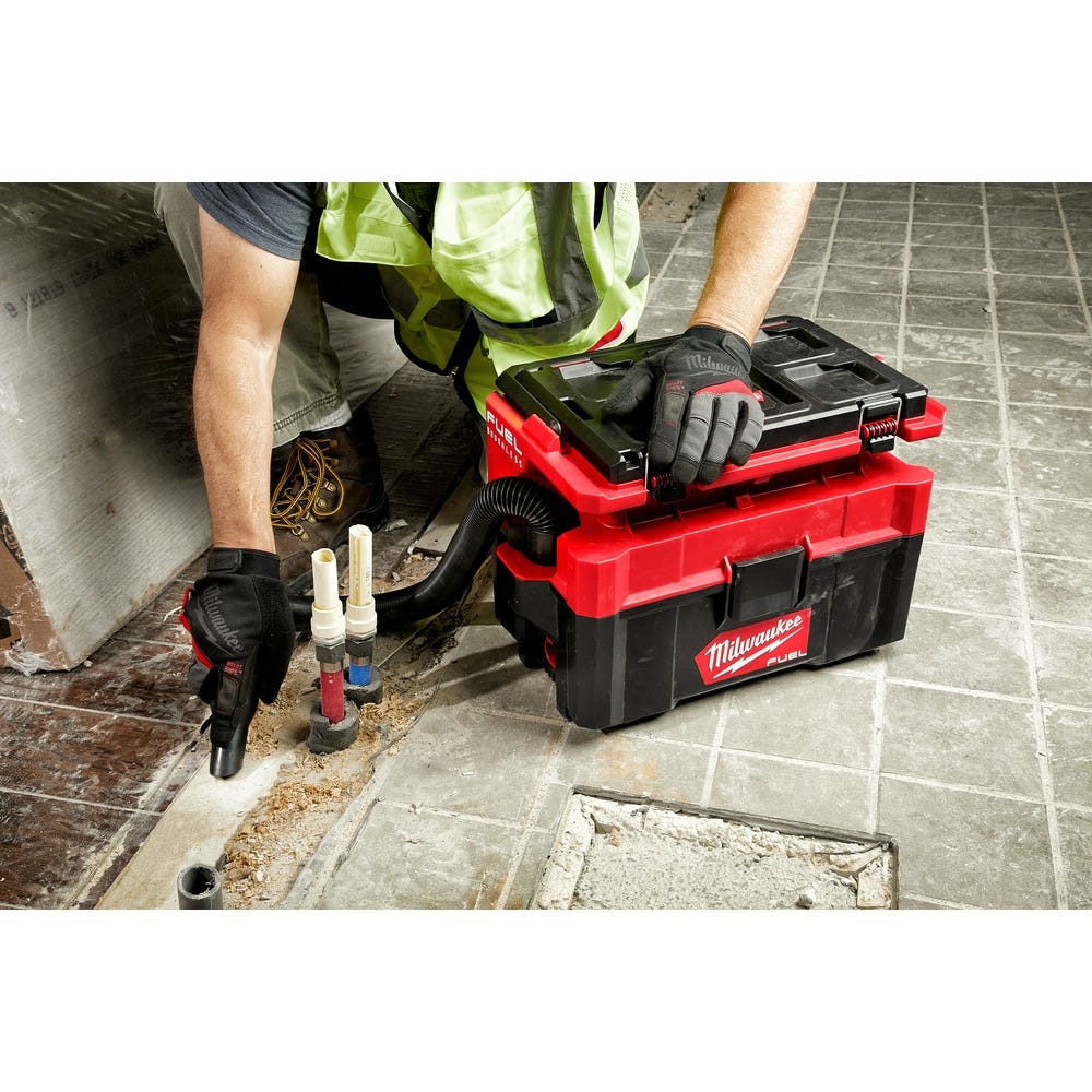 Milwaukee 0970-20 M18 FUEL PACKOUT 2.5 Gallon Wet/Dry HEPA Vacuum