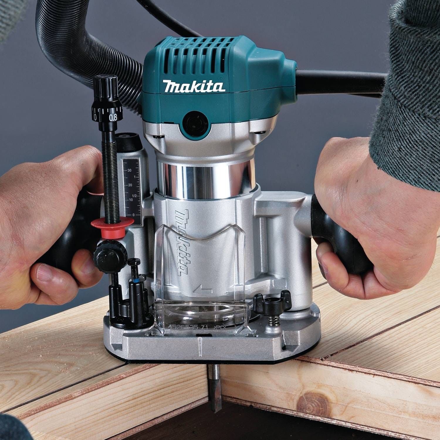 Makita RT0701CX3 1-1/4 HP* Compact Router Kit