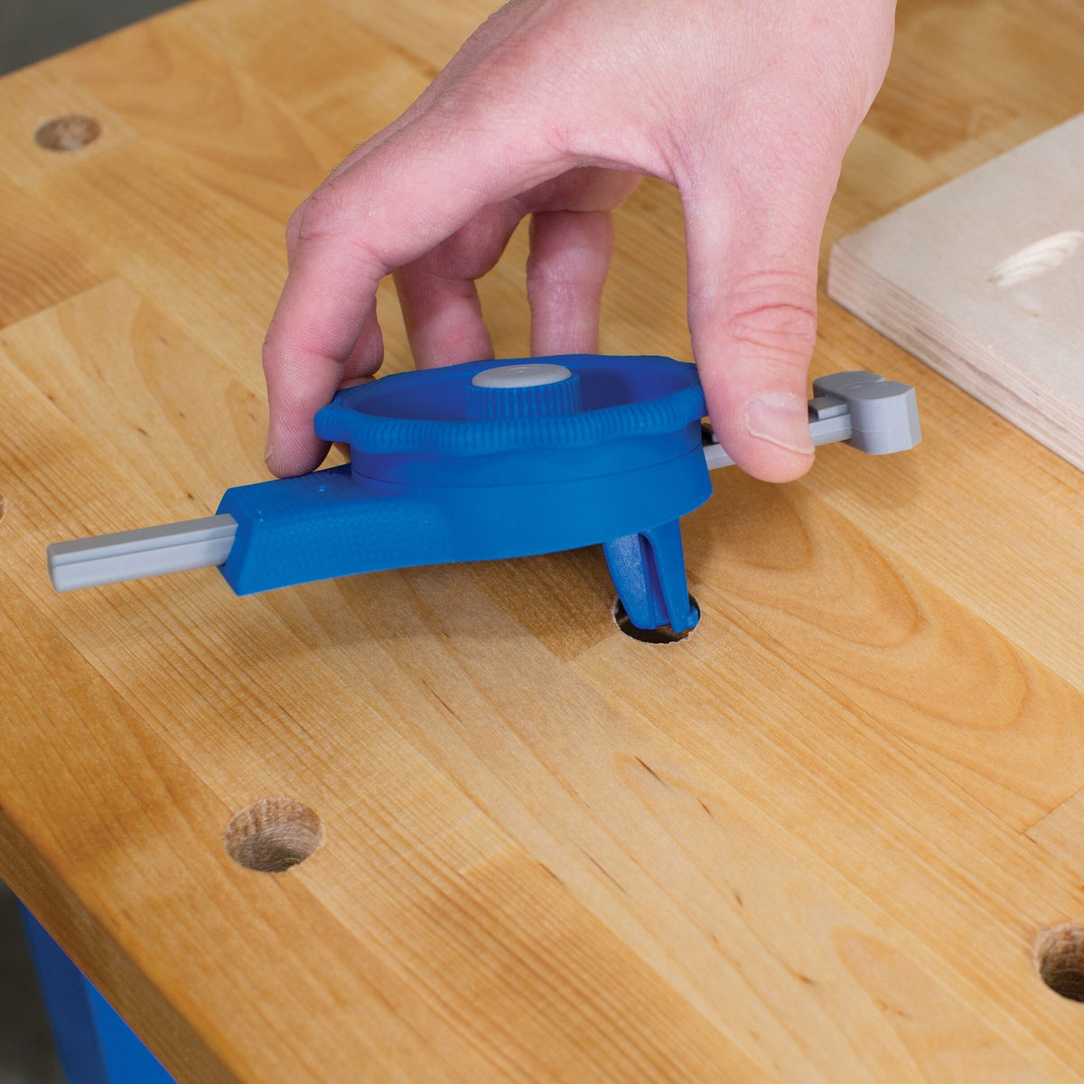 Kreg Tool In-Line Clamp Bench Dog Hole Workholding Clamp for Woodworking (KBCIC)