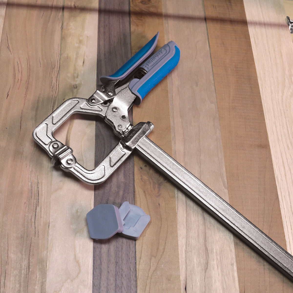 Kreg Tool Auto-Adjust 16-in. Bar Clamp for Woodworking (KSC16)
